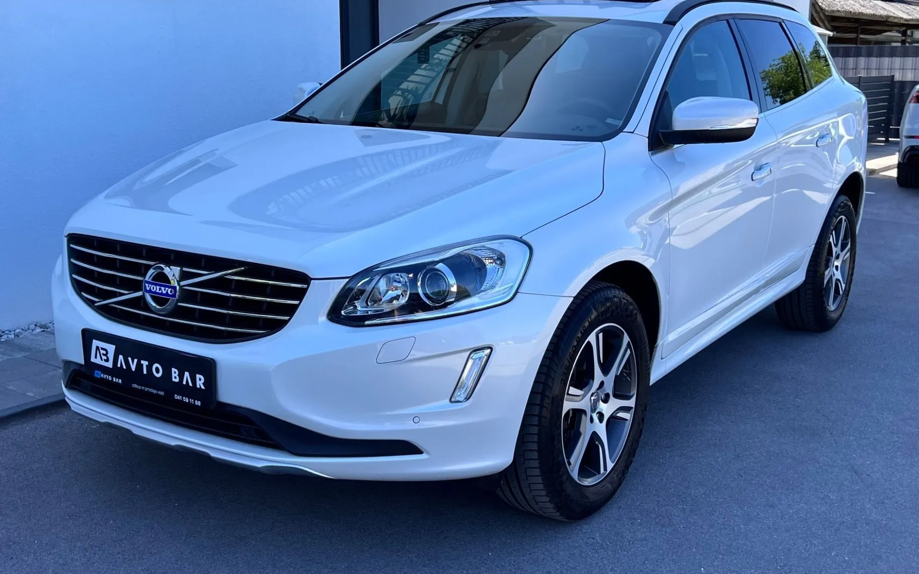 Zunanja slika - Volvo XC60 - T5 Summum Geartronic+1.LAST+NAVI+XENON - 1