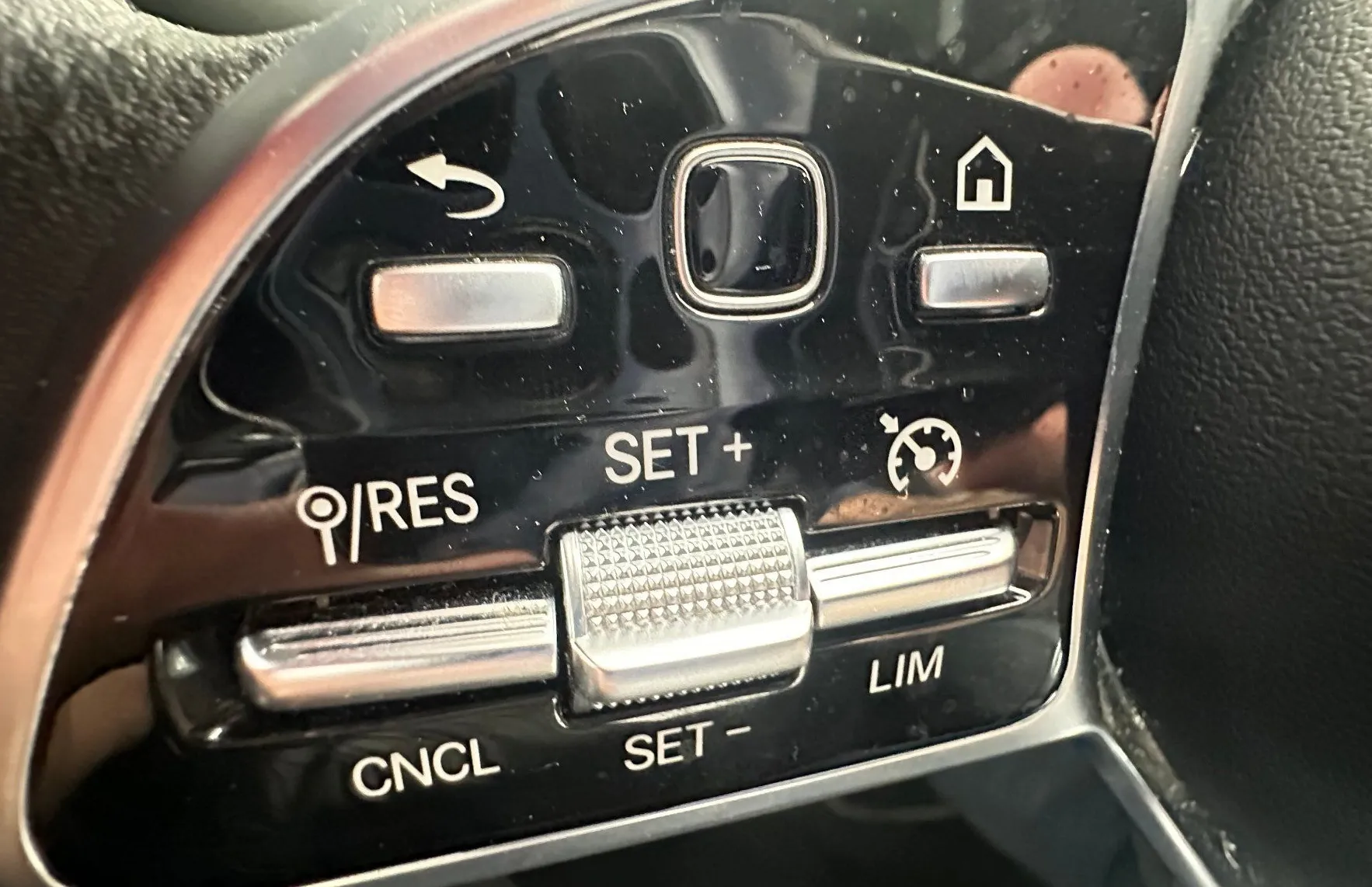Zunanja slika - Mercedes-Benz EQA - 250 Business.KAMERA.NAVI.USNJE.LED.SAMO 57.590 KM - 11