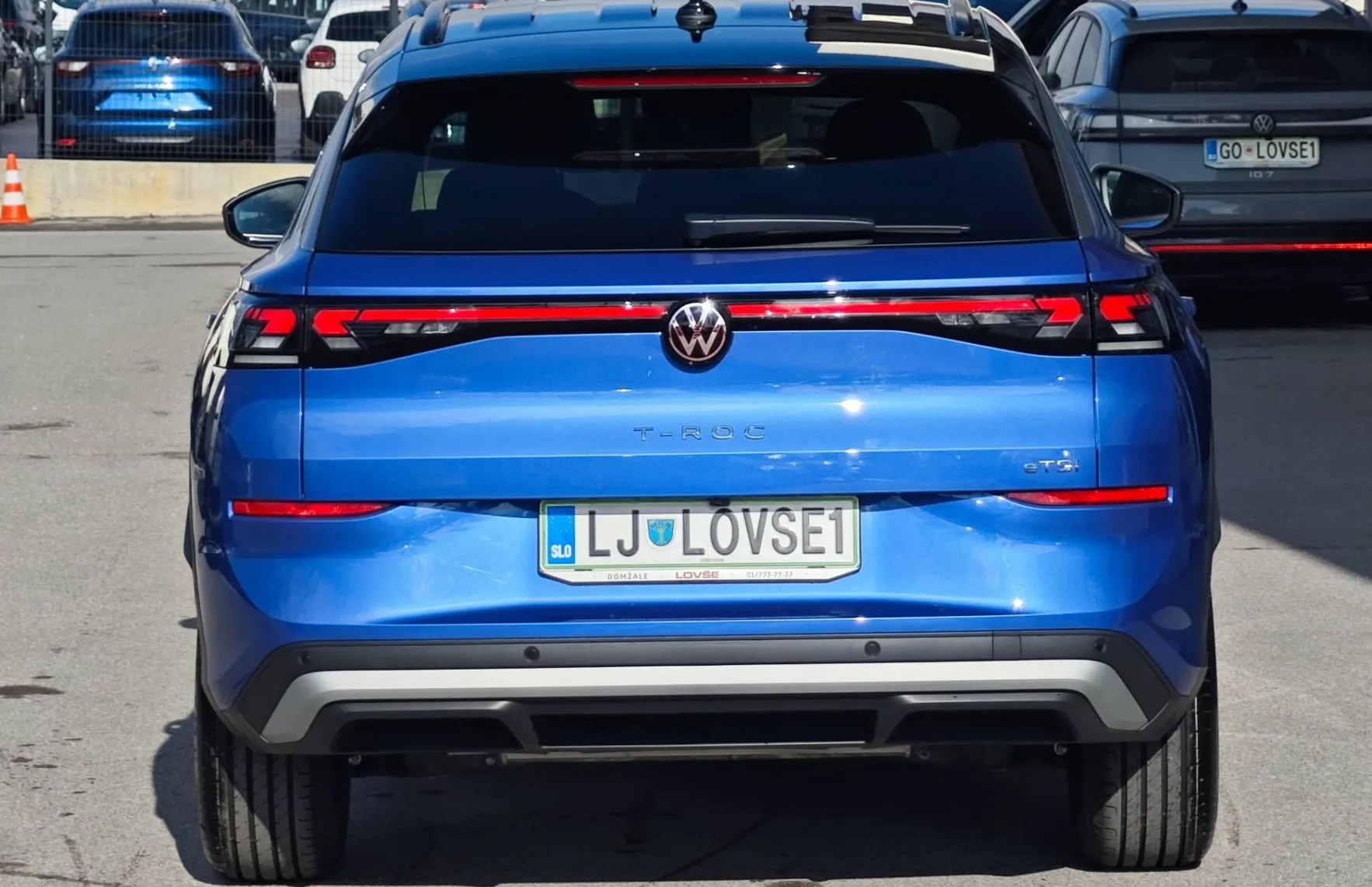 Zunanja slika - Volkswagen T-Roc - 1.5 eTSI Life DSG 110  150  ||OGROMNO OPREME||... - 5