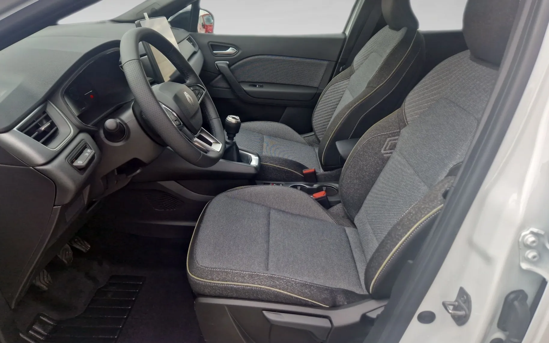 Zunanja slika - Renault Captur - TCe 115 Techno + paket ZIMA - 13