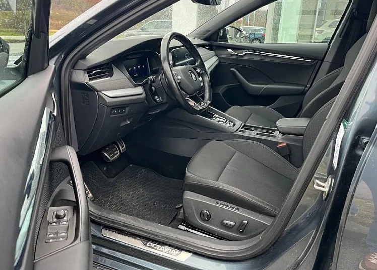 Zunanja slika - Škoda Octavia - 2.0 TDI Sport Line 110 kW - 6