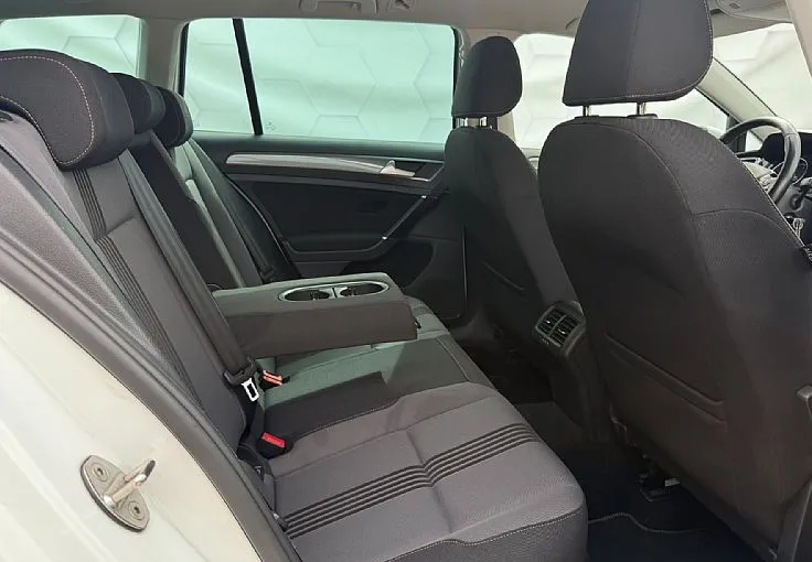 Zunanja slika - VW Golf - Variant 1.6TDI Allstar- PDC 2x - ALU16 - NAVI - GRETJE SED - 10