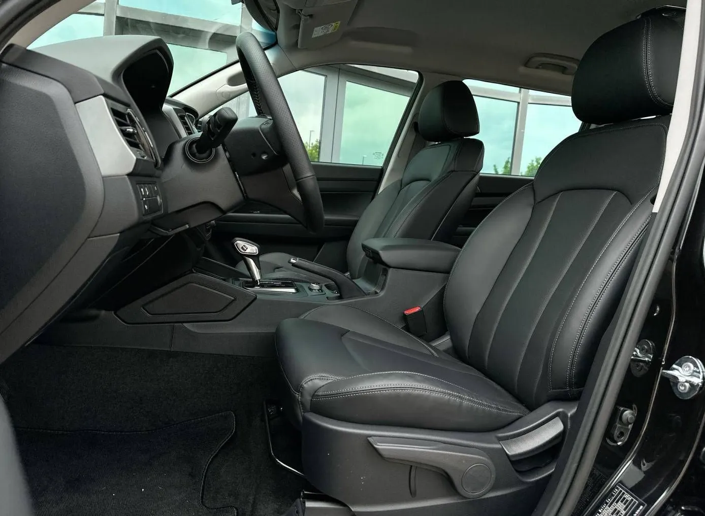 Zunanja slika - SsangYong Musso - Grand 2.2 XDi Ultimate 4WD AT - 10