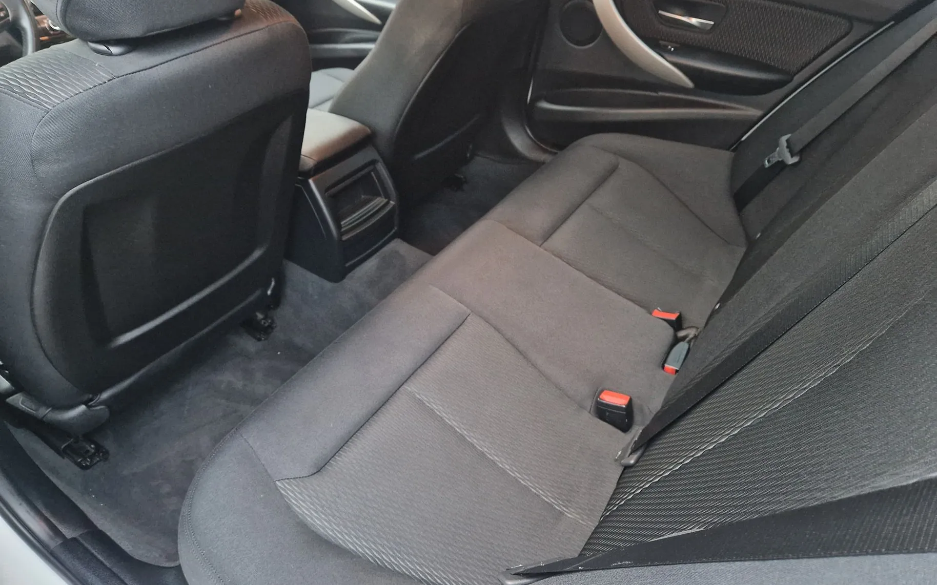 Notranja slika - BMW serija 3: - 318D-M SPORT-LED-FACELIFT-NA OBROKE TUJCI ZAČASNA - 7