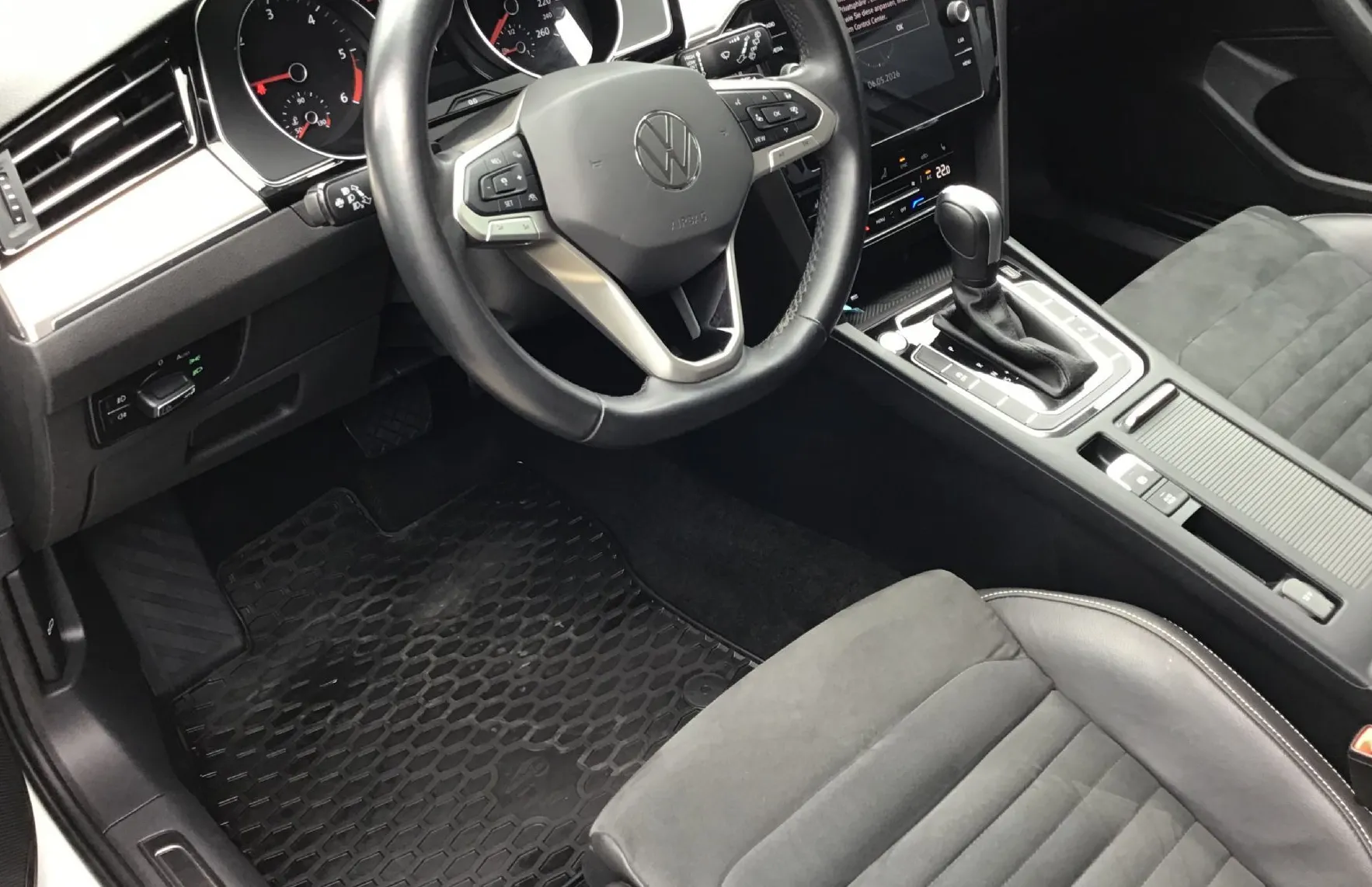 Zunanja slika - Volkswagen Passat - Variant 2.0 TDI BMT SCR Elegance DSG - 9