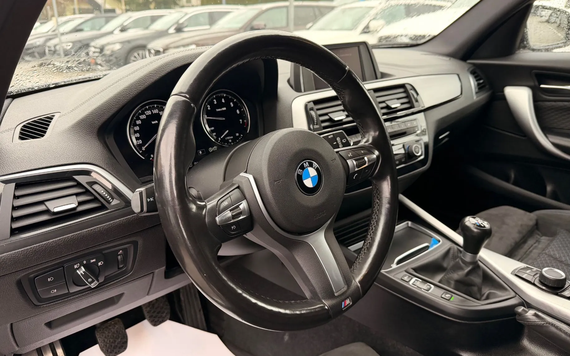 Zunanja slika - BMW Serija 1 - : 118i M Sport Shadow 1.LASTNIK FULL LED ALU17 - 16