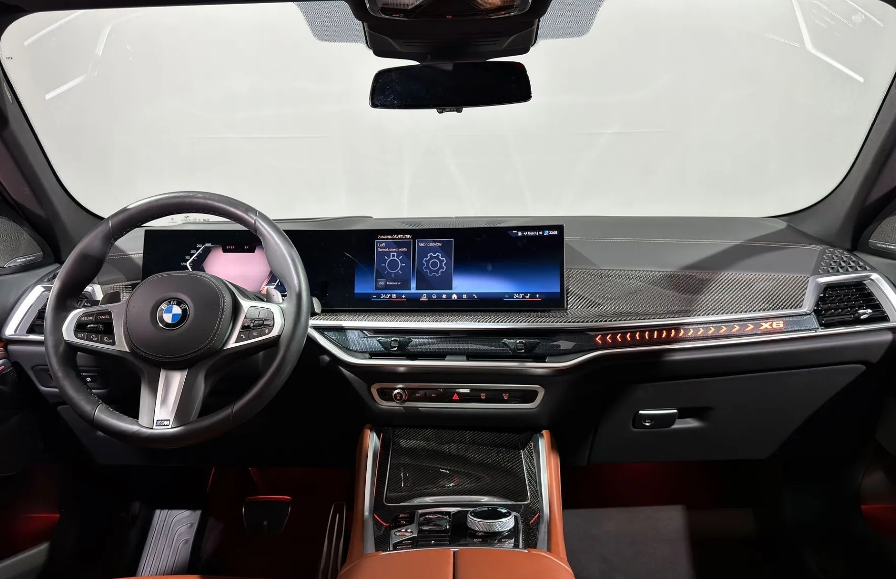 Zunanja slika - BMW X6 - serija : xDrive40d - ZRAČNO - SKY PANO - ICONIC - MASAŽA - 9