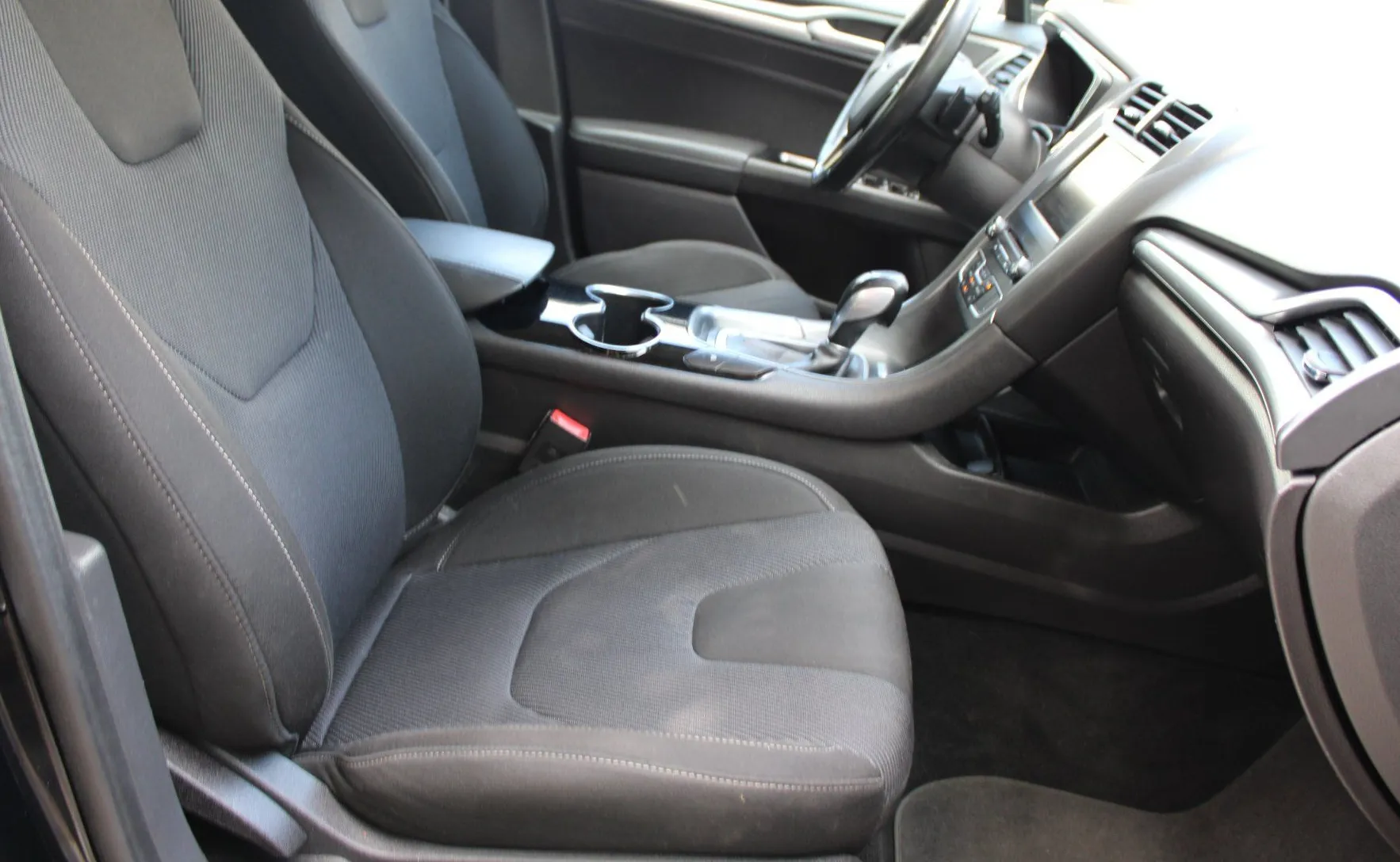 Zunanja slika - Ford Mondeo - Karavan 2.0 TDCi Titanium Powershift - 9