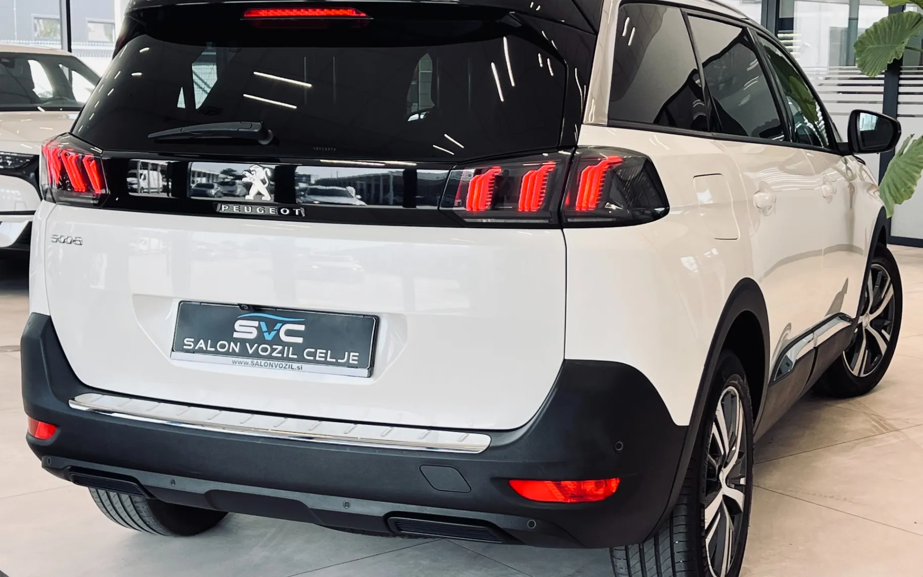 Zunanja slika - Peugeot 5008 - 3008 1,2 PureTech 130 S&S ALLURE Avt. - 4