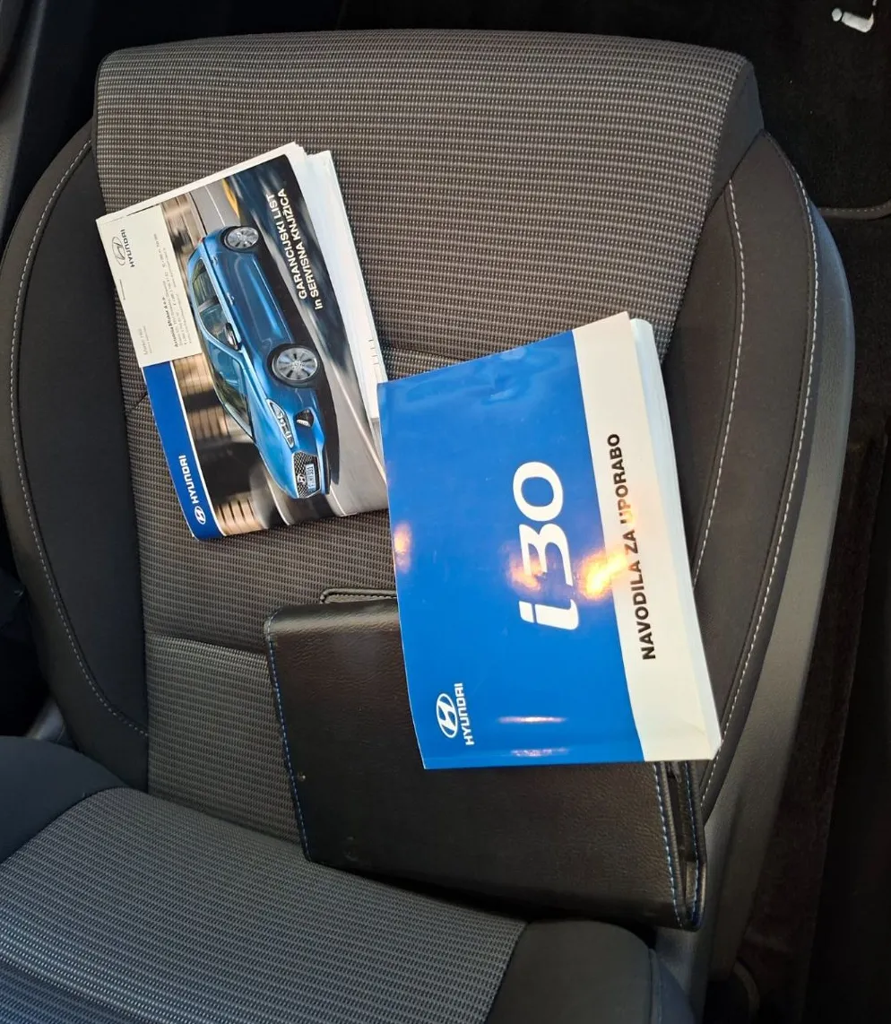Zunanja slika - Hyundai i30 - 1.6 CRDi 110 Style-1.LASTNIK-SLO-LED-KAMERA-PDC- - 18