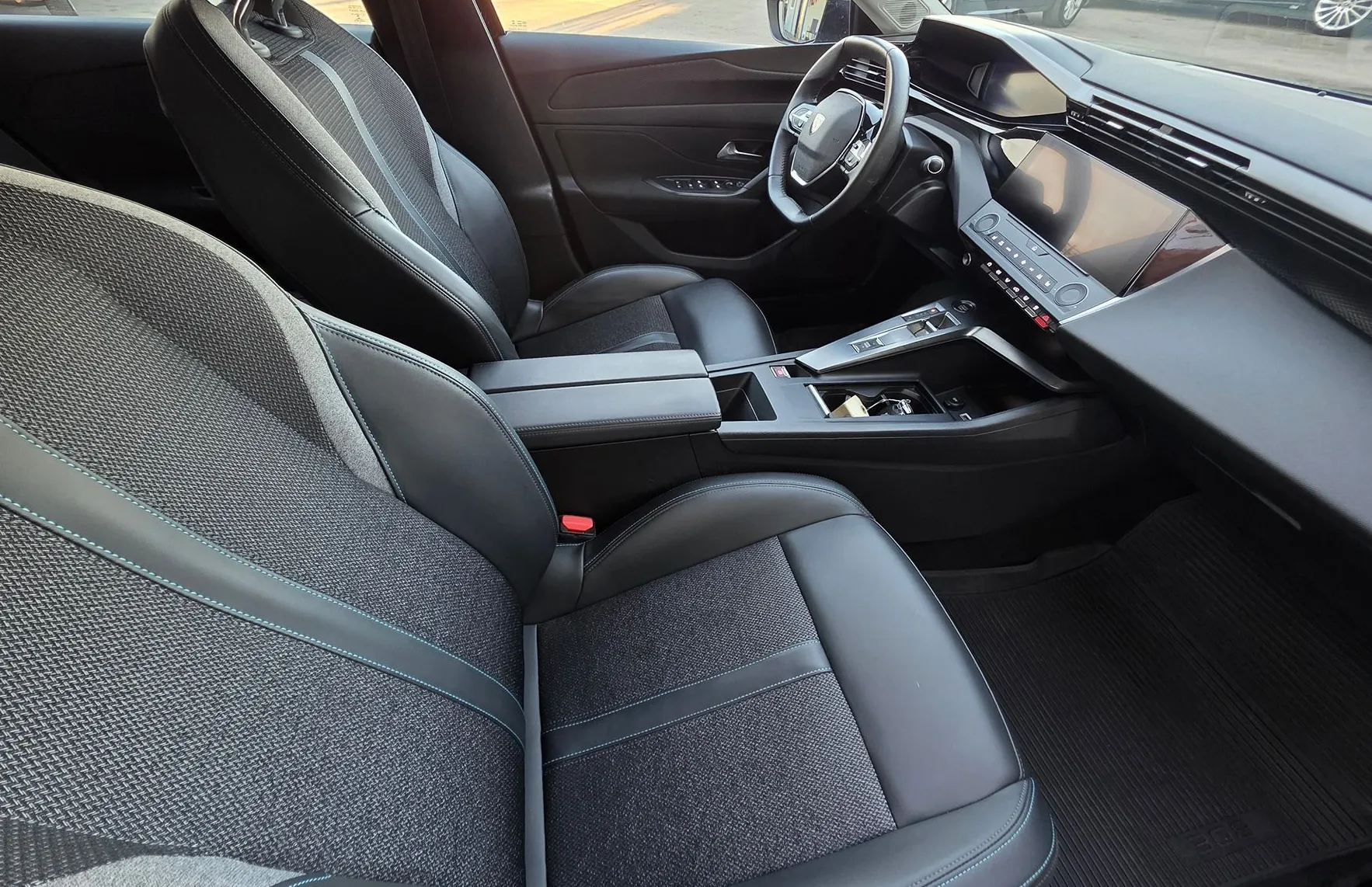 Zunanja slika - Peugeot 308 - SW 1.5 BlueHDI LED-VIRTUAL-NAVI-AVT.-1.LASTNIK - 11
