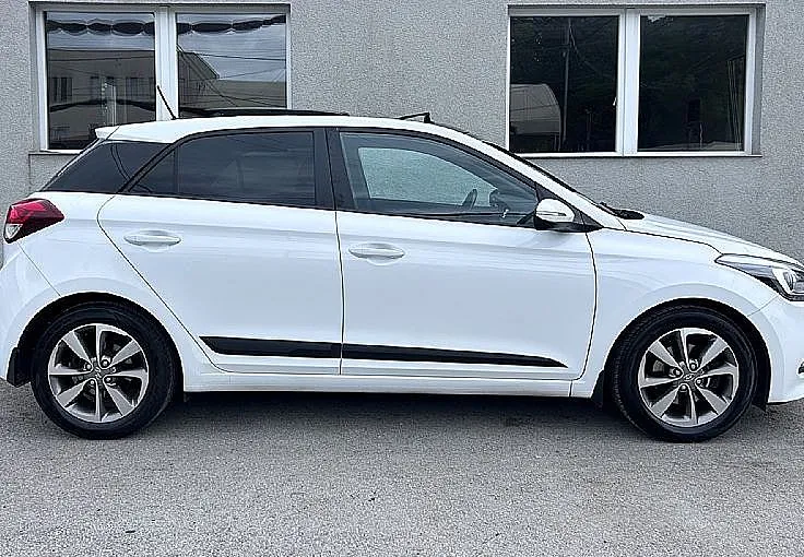 Zunanja slika - Hyundai i20 - 1.4 CRDi Premium-PANORAMA-6PRESTAV-BREZ POLOGA - 5