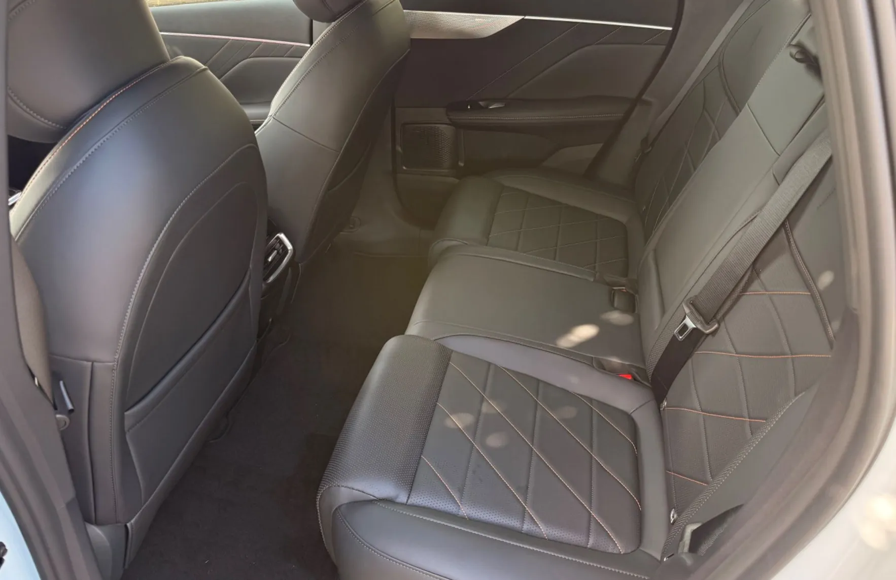 Zunanja slika - Changan Deepal S05 - CHANGAN  ULTRA HIBRID MAX - 15
