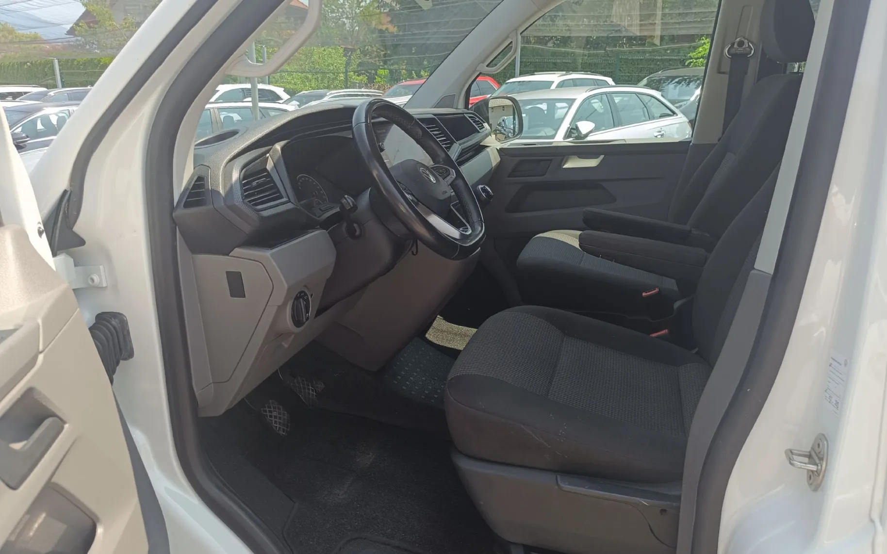 Zunanja slika - VW Transporter - VOLKSWAGEN  2.O TDI 5 SEDEŽEV. KLJUKA - 6