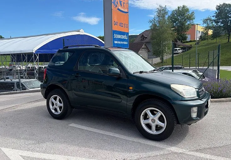 Zunanja slika - Toyota RAV4 - 4x2 1.8 VVT-i - 5