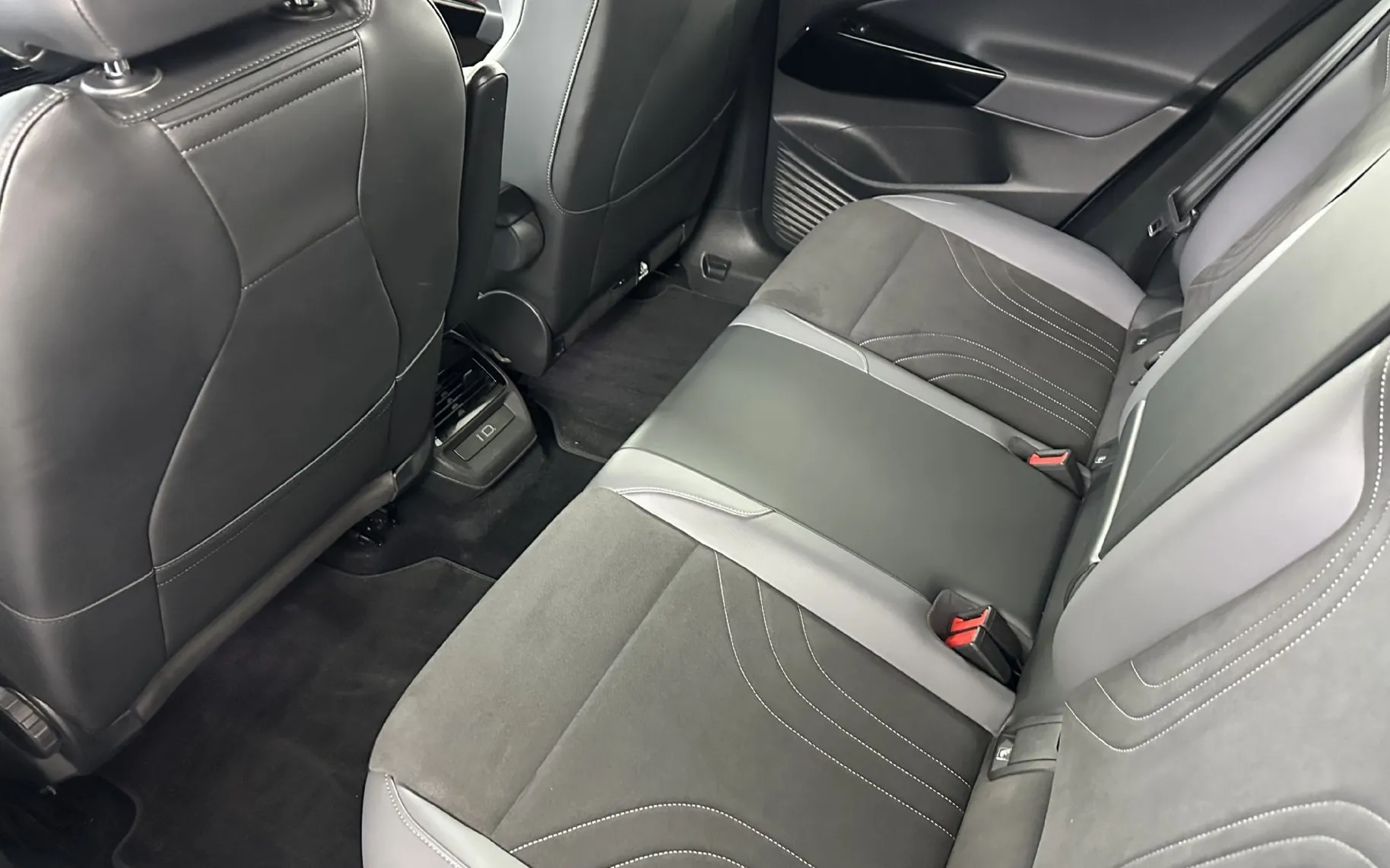 Notranja slika - VW ID.4 - Pro 128kW autom.VW GROUP.KAMERA.LED.NAVI.USNJE - 8