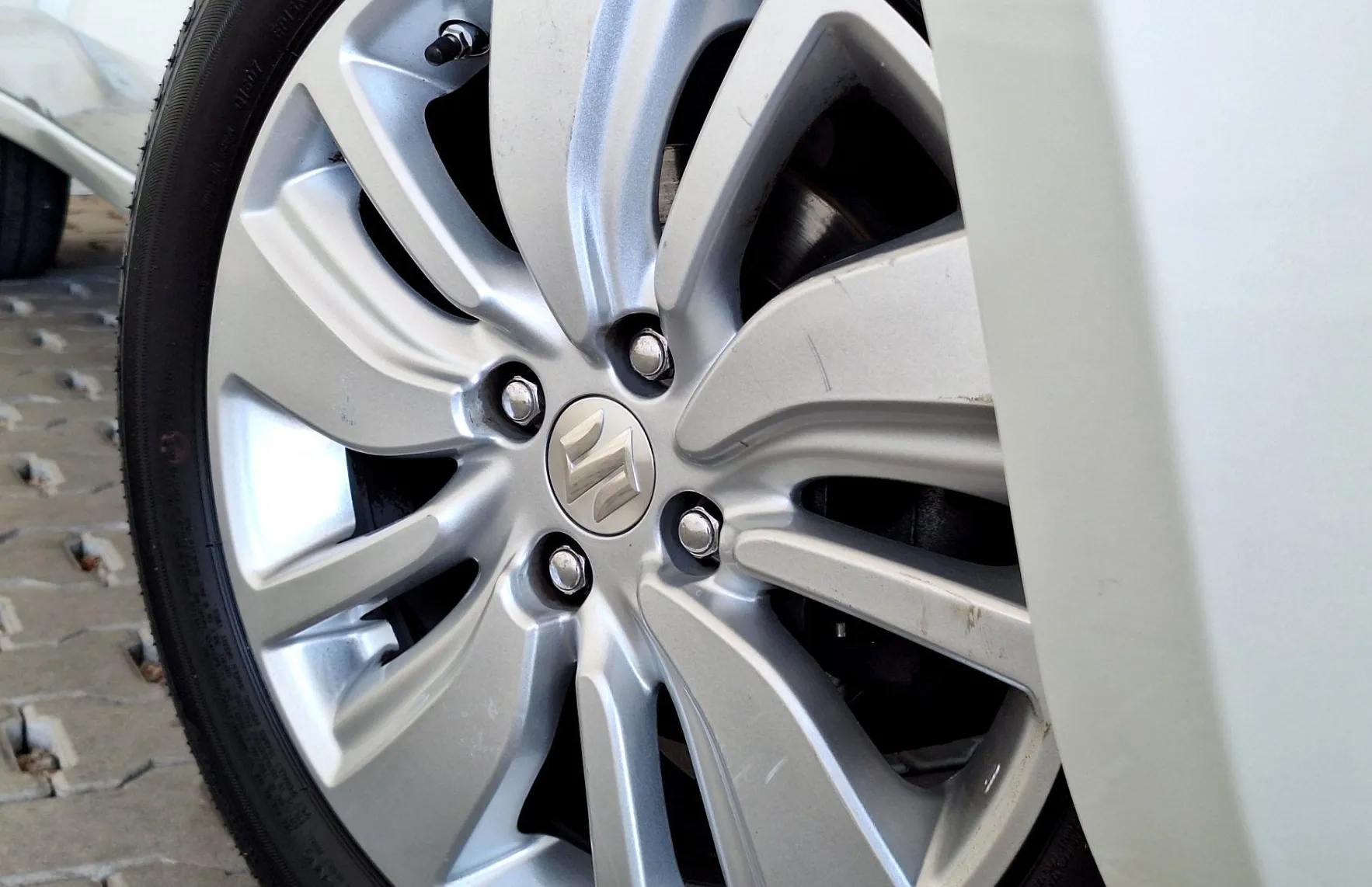 Zunanja slika - Suzuki Swift - 1.2 VVT AllGrip Premium•SLO•4X4•GRET.SEDEŽEV• - 8