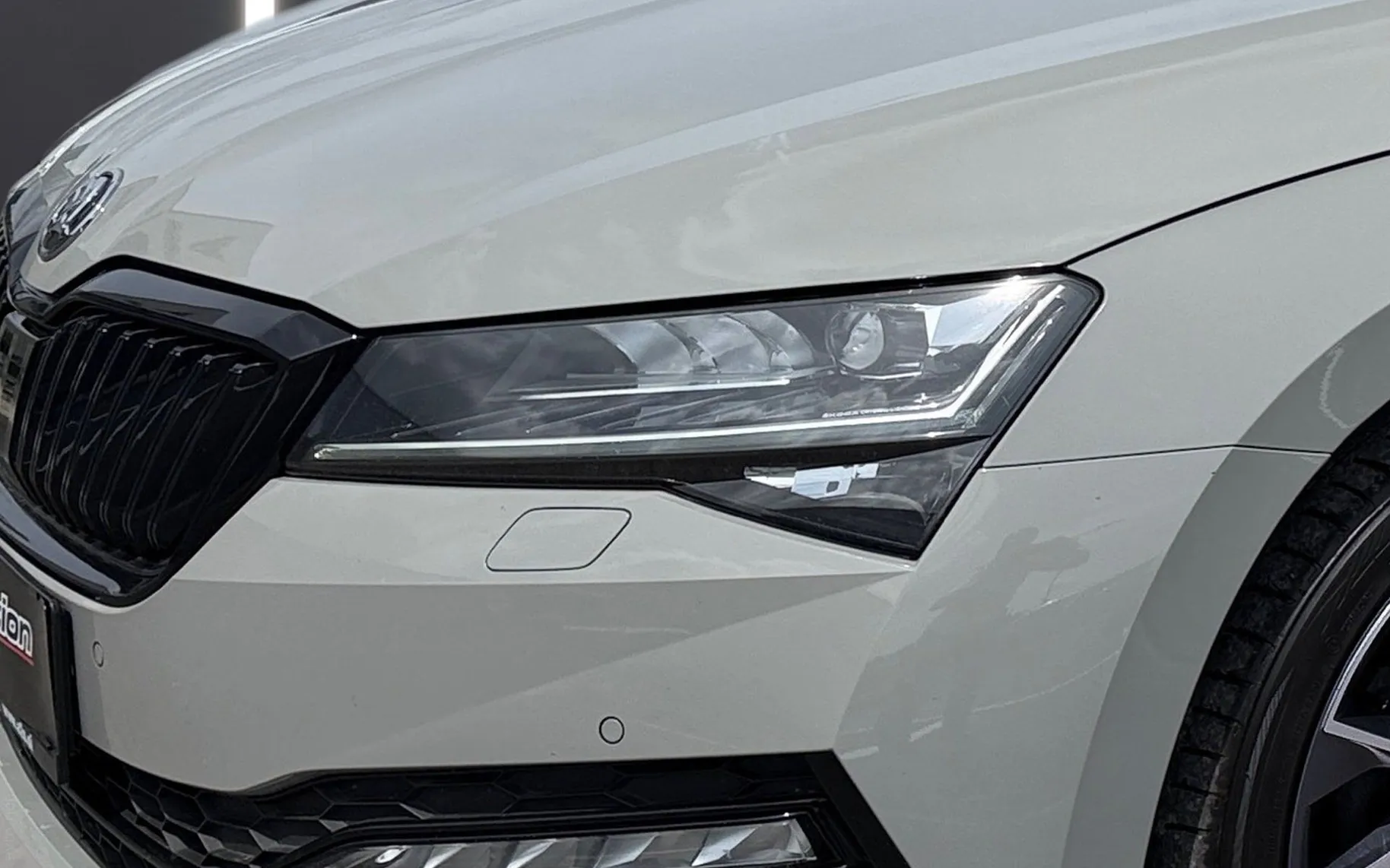 Zunanja slika - Škoda Superb - Combi 2.0 TDI Sportline DSG-Memory-Vlečna kljuka.. - 5