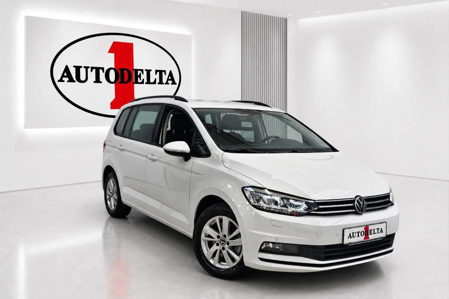 Zunanja slika - Volkswagen Touran - 2.0 TDI BMT DSG - 2