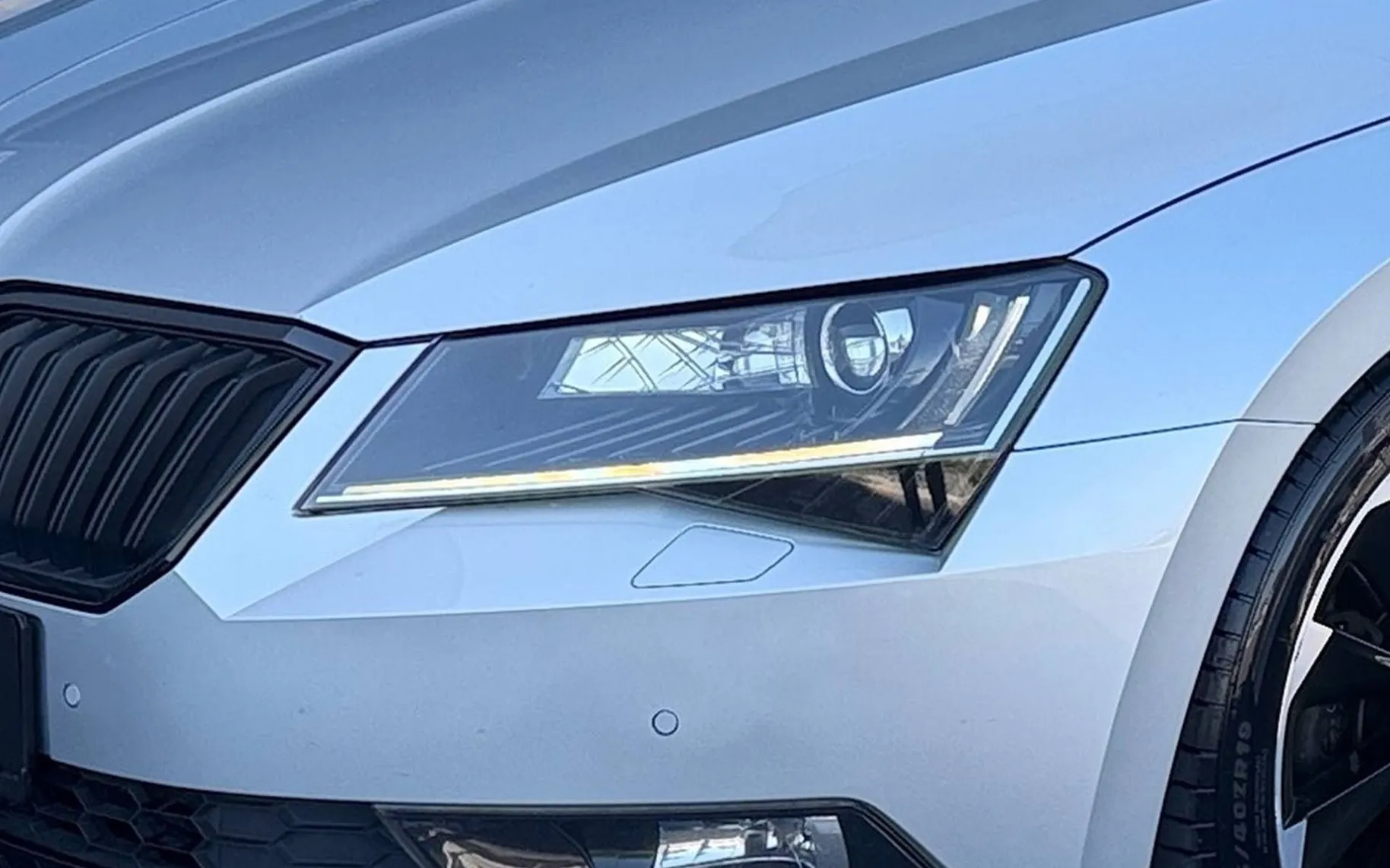 Zunanja slika - Škoda Superb - Combi 2.0 TDI Sportline DSG - 5