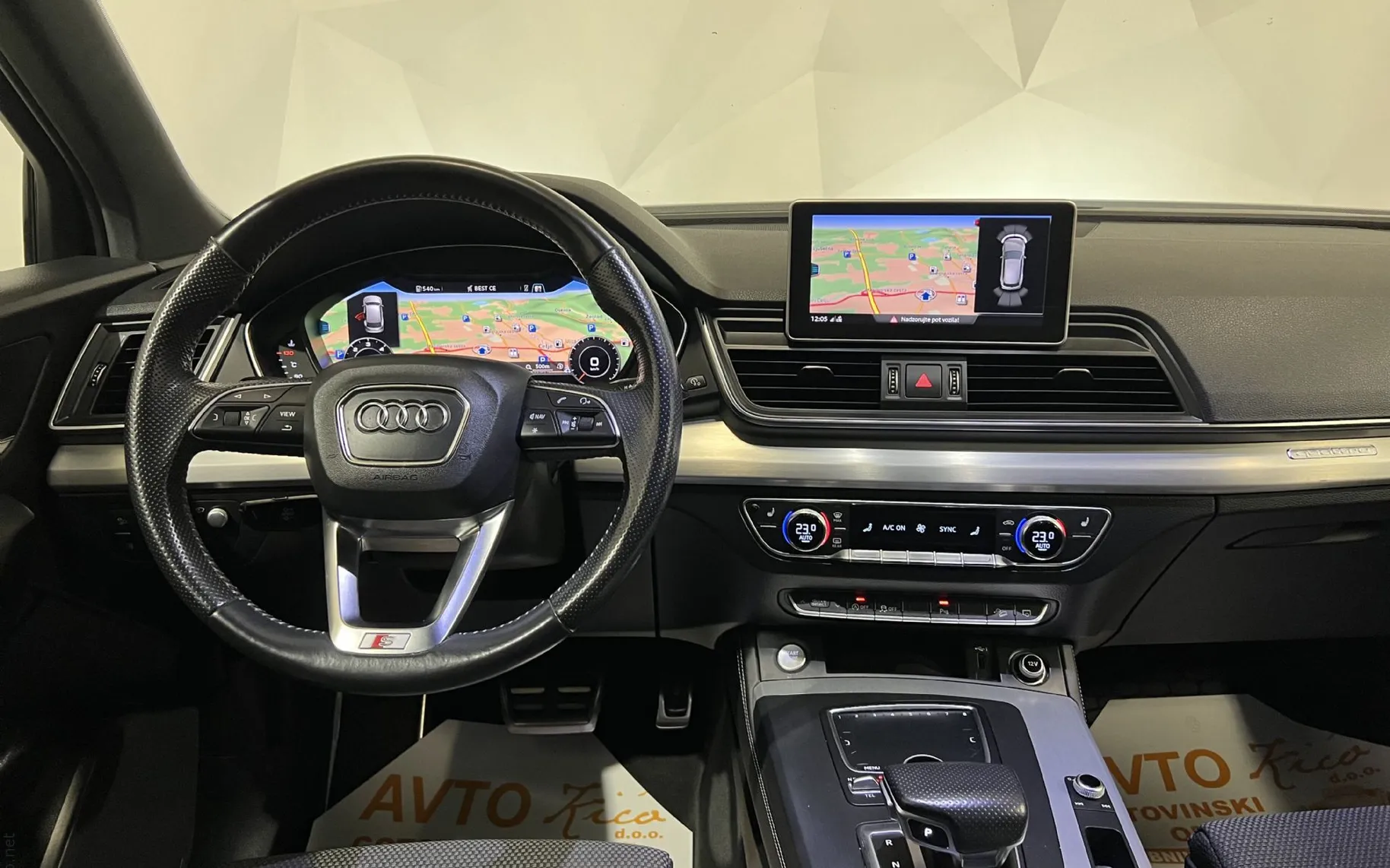 Notranja slika - Audi Q5 - 40 TDI-QUATTRO-S-LINE-VIRTUAL-S-TRONIC-HEAD UP-N.. - 11