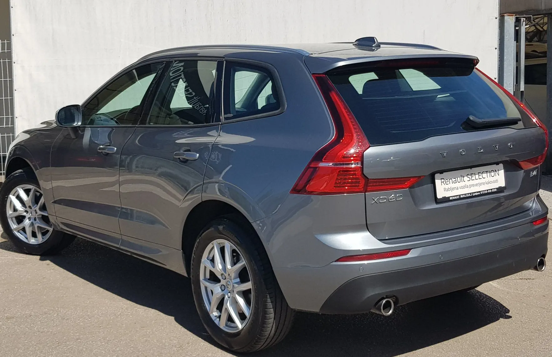Zunanja slika - Volvo XC60 - B4D AWD Momentum Avt. - 5