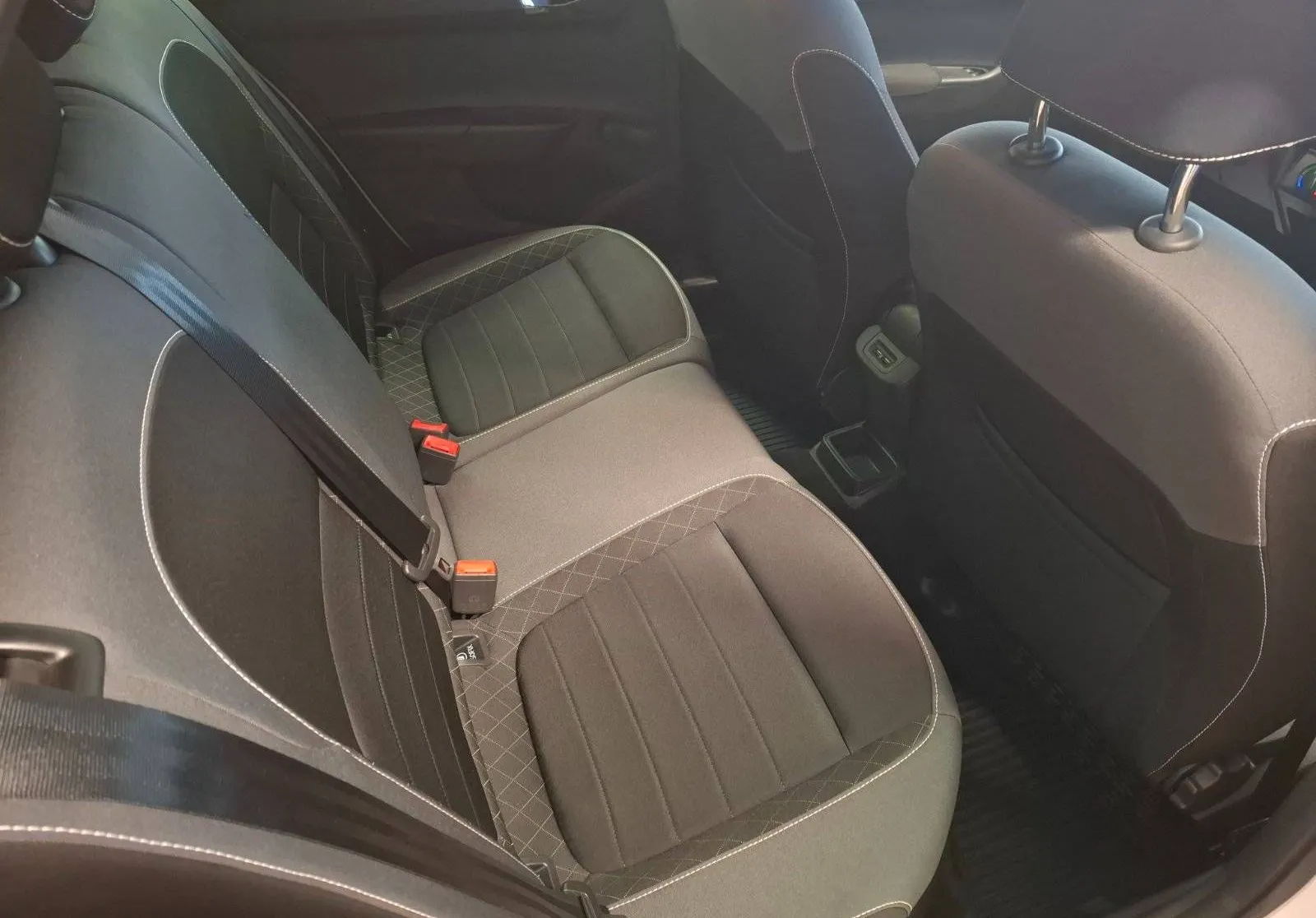 Notranja slika - Škoda Fabia - Combi 1.0 TSI 70kW FUL LED-PDC-SLO-1LASTNIK-... - 9