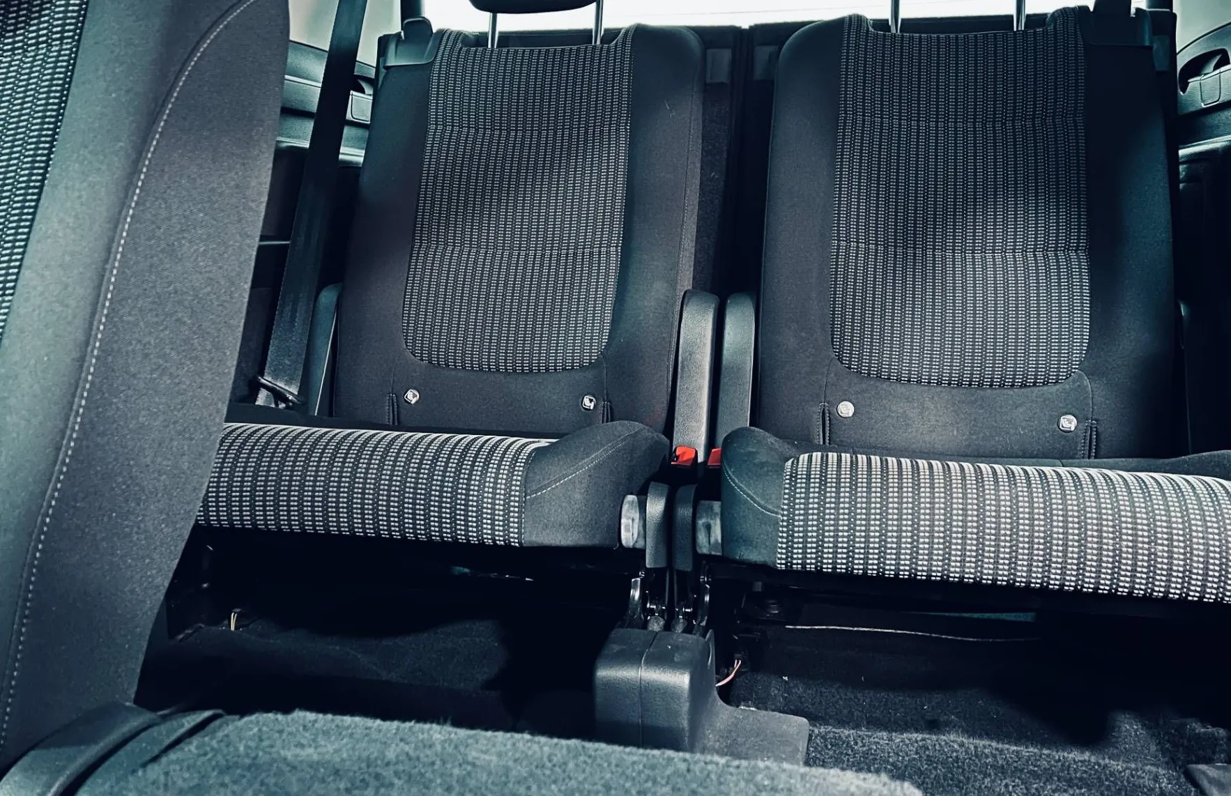 Zunanja slika - Seat Alhambra - 2.0 TDI 110KW DSG STYLE-7SEDEŽEV-NAVI-KAMERA... - 9