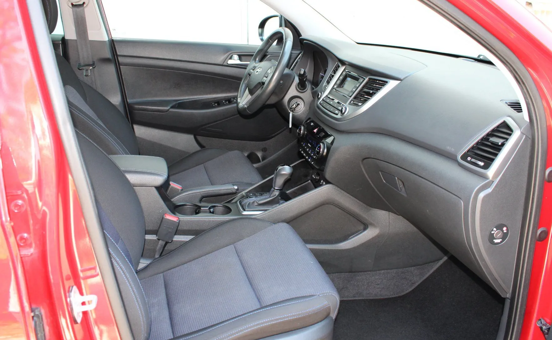 Zunanja slika - Hyundai Tucson - 1.7 CRDi Style DCT ALU PDC GRETJE SEDEŽEV - 14