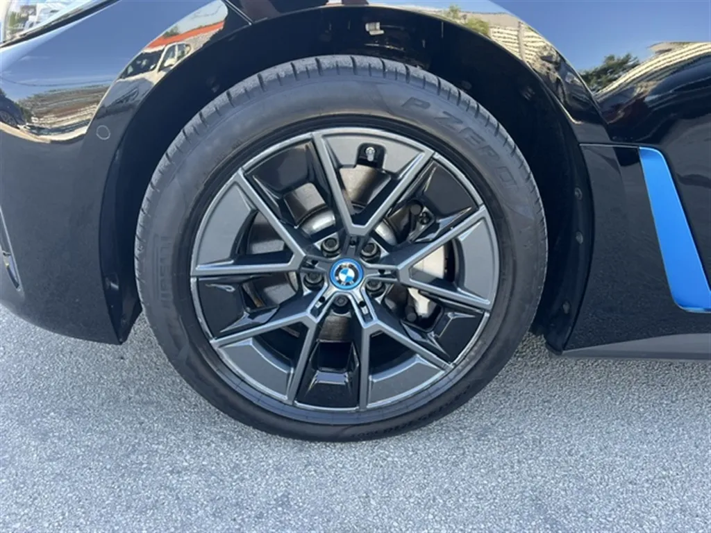 Zunanja slika - BMW i4 - eDrive35 - 5