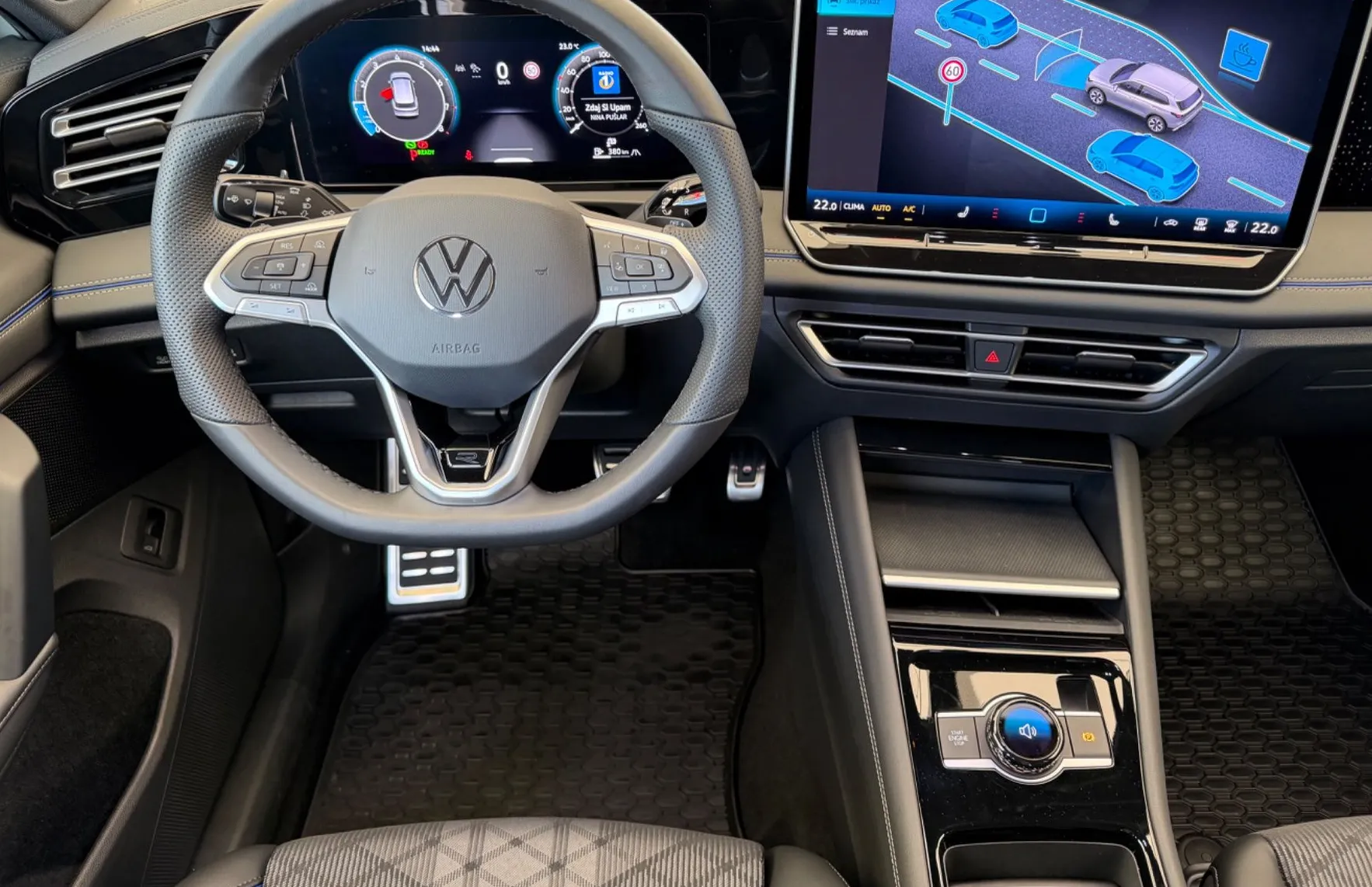 Zunanja slika - Volkswagen Tiguan - R-Line 1.5eTSI DSG-1.LASTNIK-PANORAMA-VELIKA NAVI - 7
