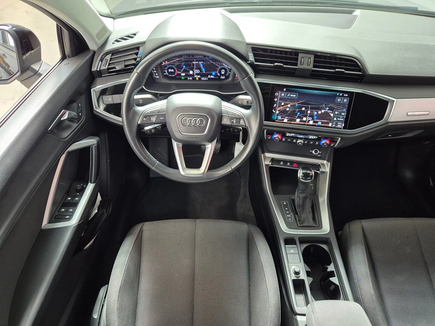 Zunanja slika - Audi Q3 - 35 TFSI S tronic - 7