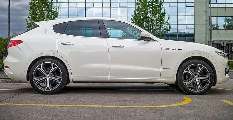 Zunanja slika - Maserati Levante - V6 21 ACC 360 PANO BOWERS WILKINS SURROUND - 4