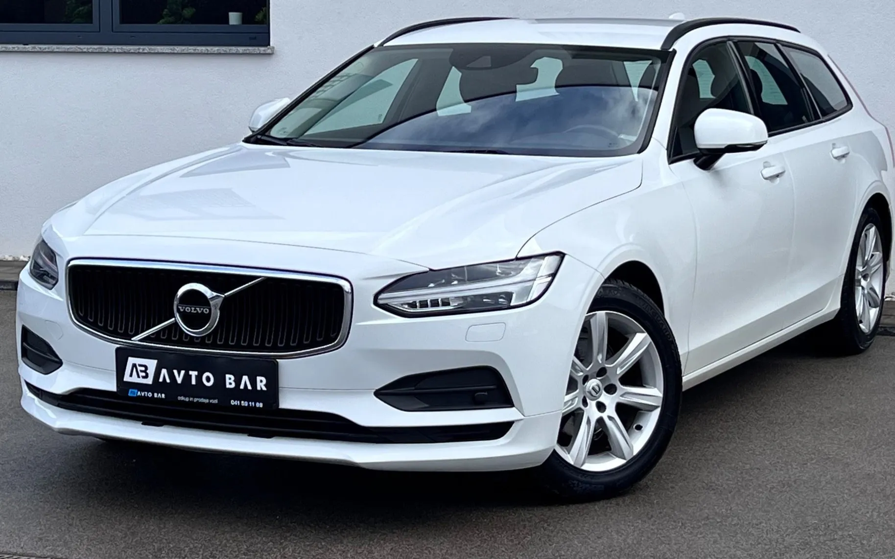 Zunanja slika - Volvo V90 - 2.0D+ACC+FULL LED++NAVI+PDC+KLJUKA+NOVE PNEVMATI - 1