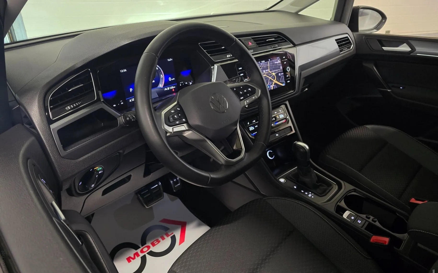 Notranja slika - Volkswagen Touran - 2.0 TDI Active DSG - LED.virtual.kamera.navi.asi.. - 10
