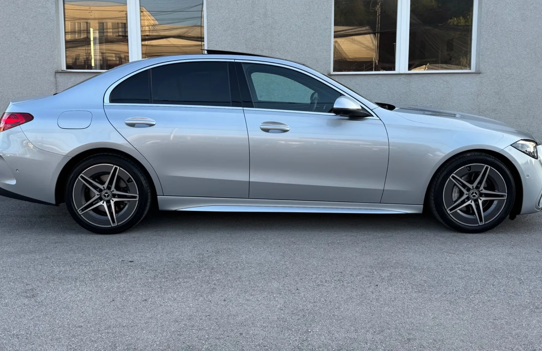 Zunanja slika - Mercedes-Benz C-Razred - C 300 d AMG Line Avt.-PANO-360KAMERA-RADAR-FULLED - 5