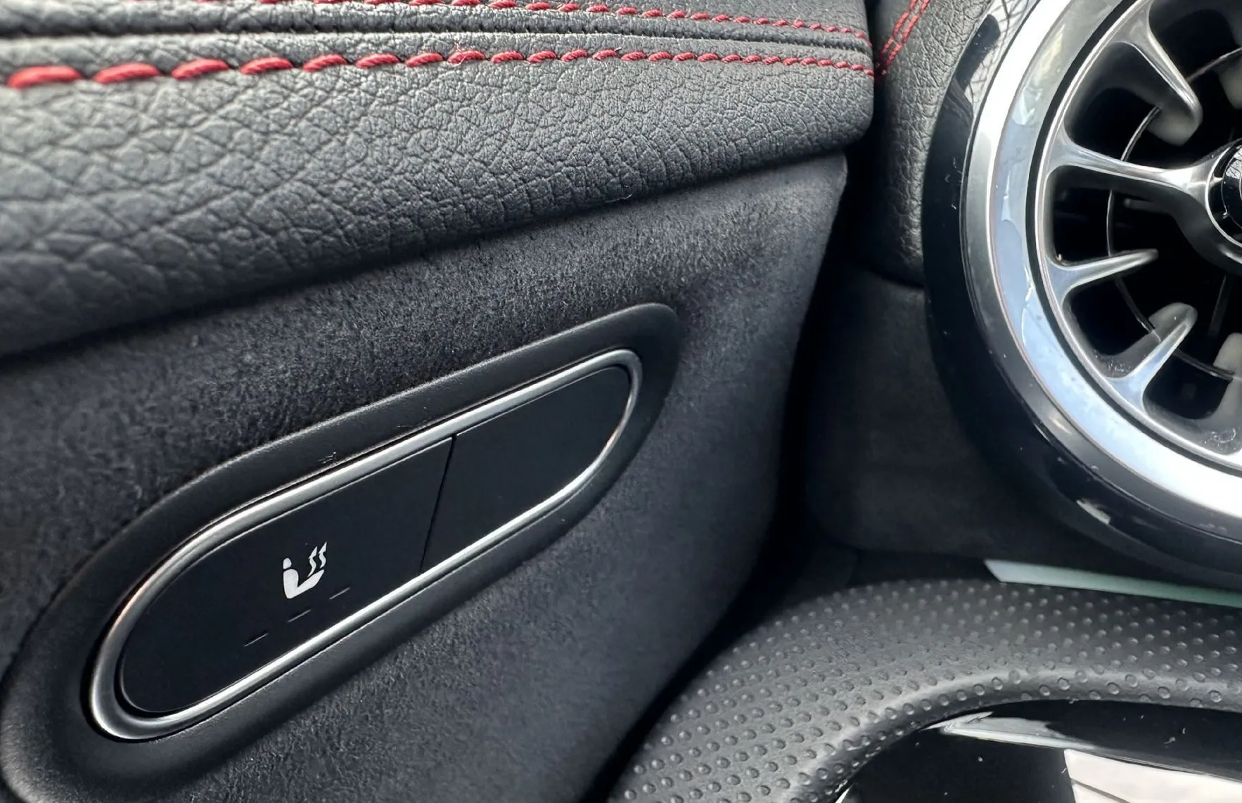 Zunanja slika - Mercedes-Benz CLA-Razred - 200d AVT. AMG-NIGHT-KEYLESS-KAMERA-PDC-NAVI-18COL - 17