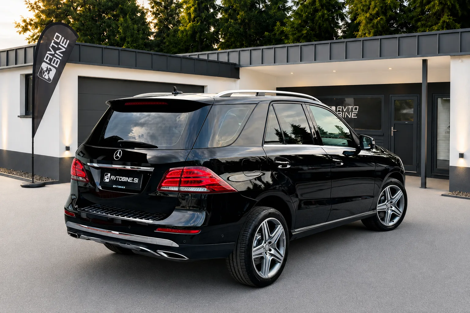 Zunanja slika - Mercedes-Benz GLE-Razred - GLE 250 d 4MATIC AVT•NAVI•LED•20COL AMG•ODLIČEN... - 6