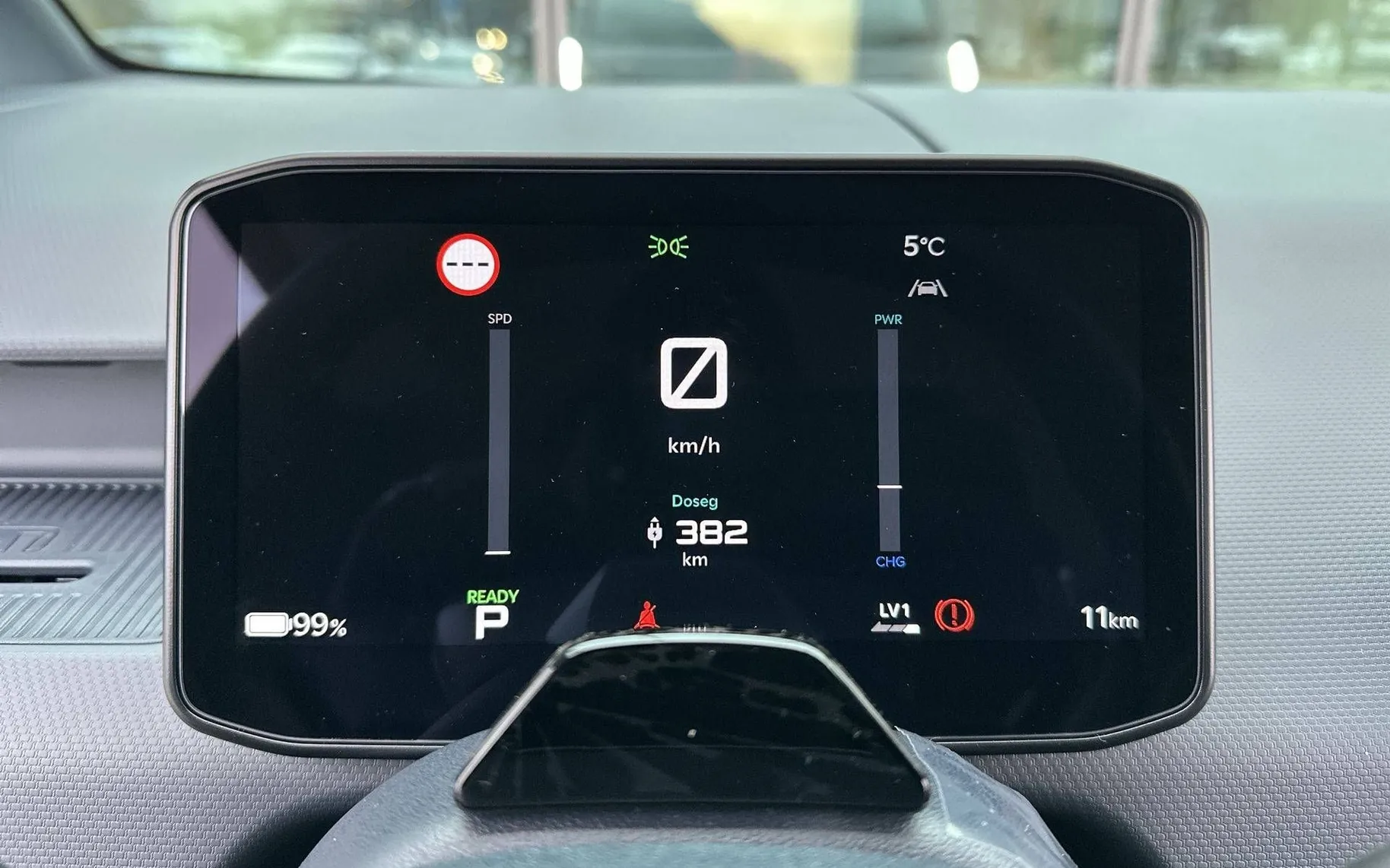Notranja slika - KIA PV5 - 71.2 kWh baterija 120 kW 163 KS Air... - 15
