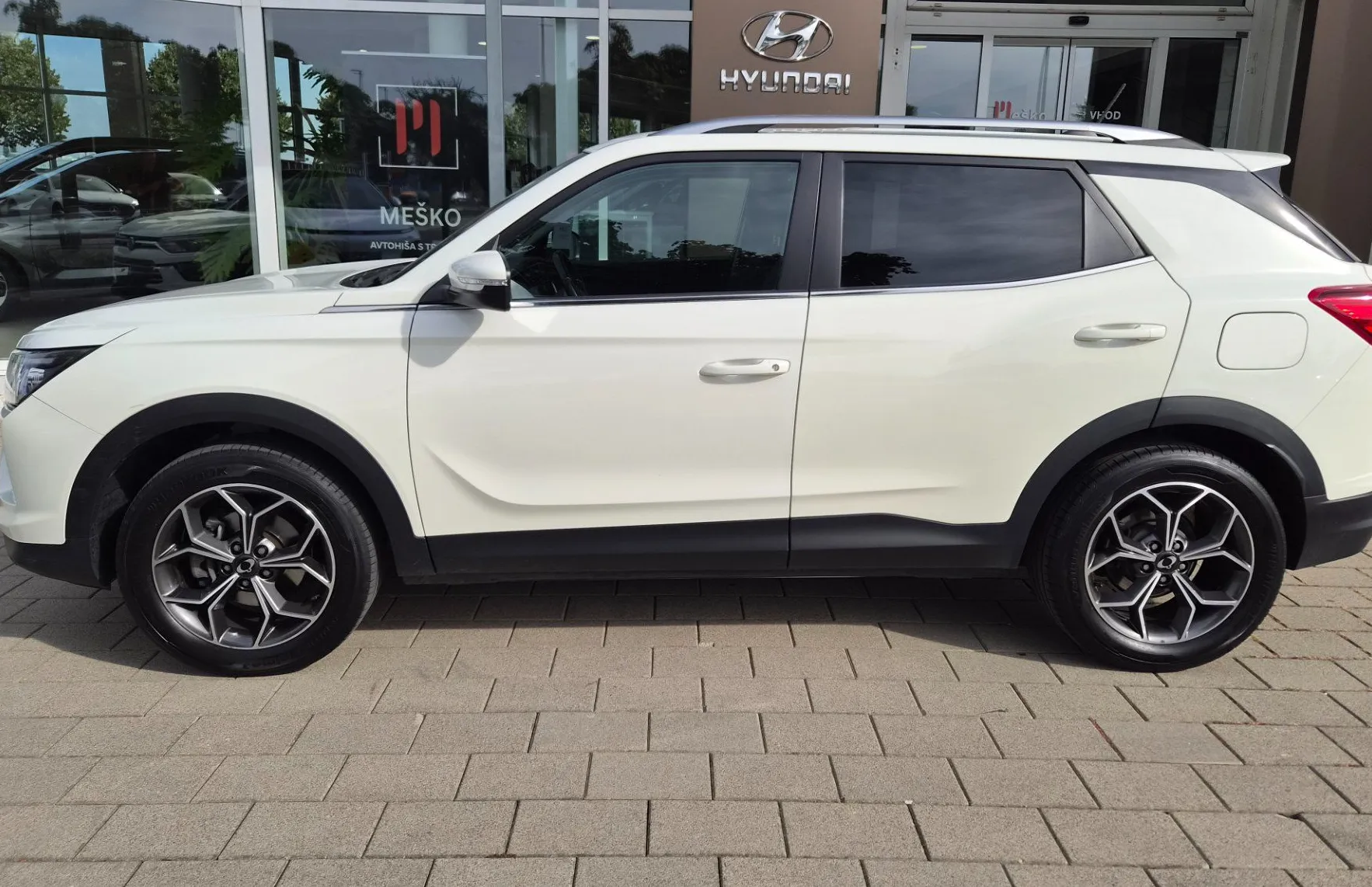 Zunanja slika - SsangYong Korando - 1.5 T-GDI Exclusive alu-pdc-kamera-usnje-gretje se - 4