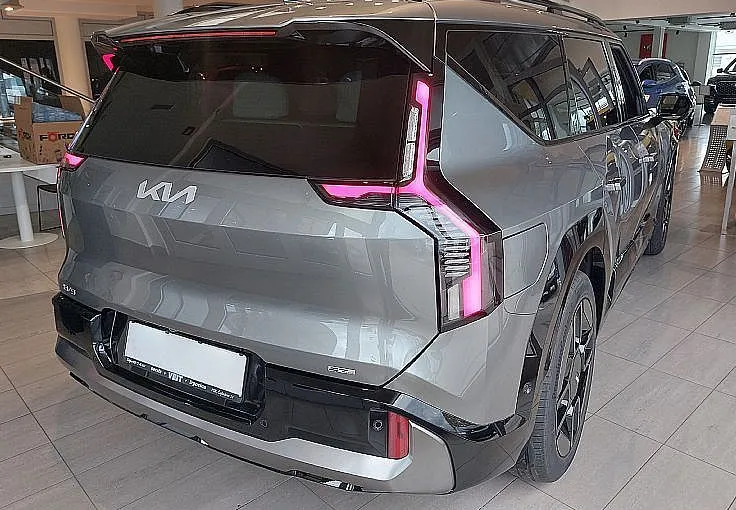 Zunanja slika - KIA EV9 - 99.8 kWh EX Launch 379 kW DUAL MOTOR + V2L - 2