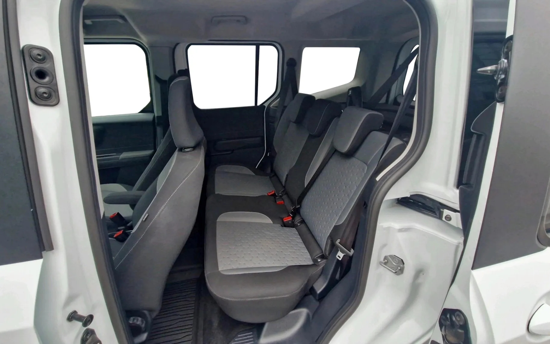 Zunanja slika - Ford Tourneo Courier - TITANIUM 1.0ECOBOOST-AVT.-SLO-ZIM.PAKET-KAMERA - 6