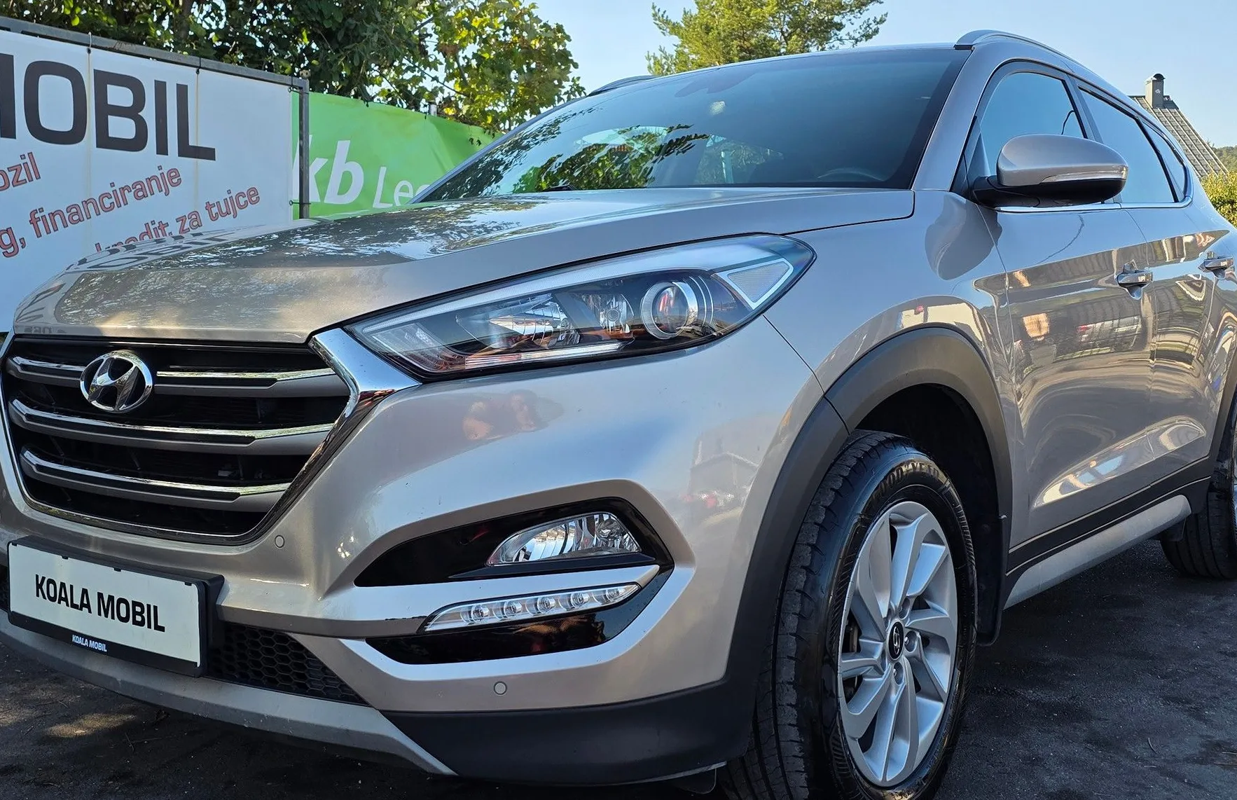 Zunanja slika - Hyundai Tucson - 1.6 GDI PREMIUM LED-KAMERA-NAVI-ALU-SLOVENSKI - 20