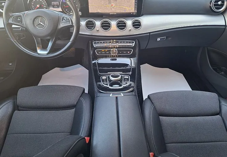 Zunanja slika - Mercedes-Benz E-Razred - E 220 d 4MATIC Avantgarde Avt. - 9