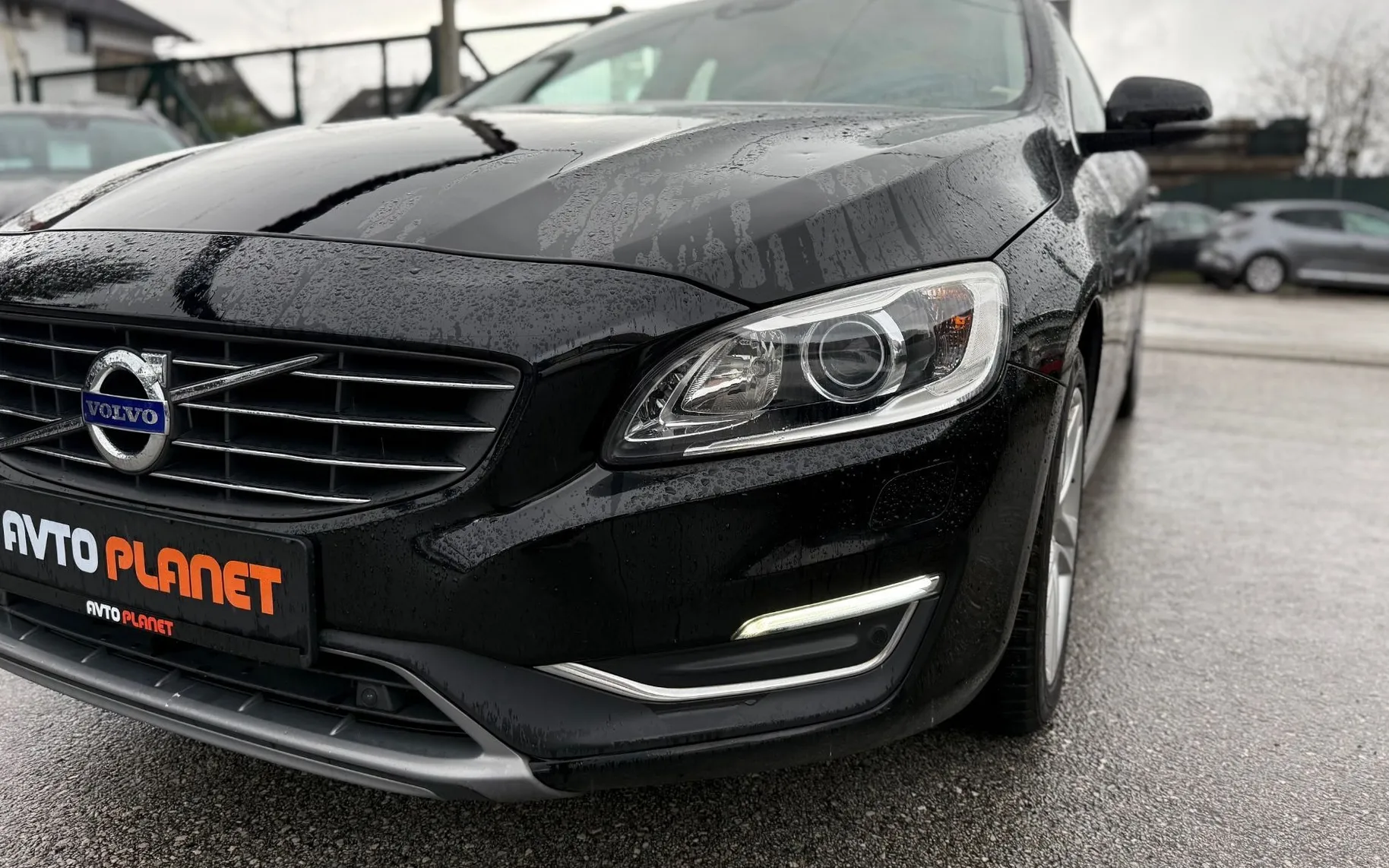 Zunanja slika - Volvo V60 - 2.4 D6 TwinEngine AWD HYBRID POLSTAR AUT. XENON - 8