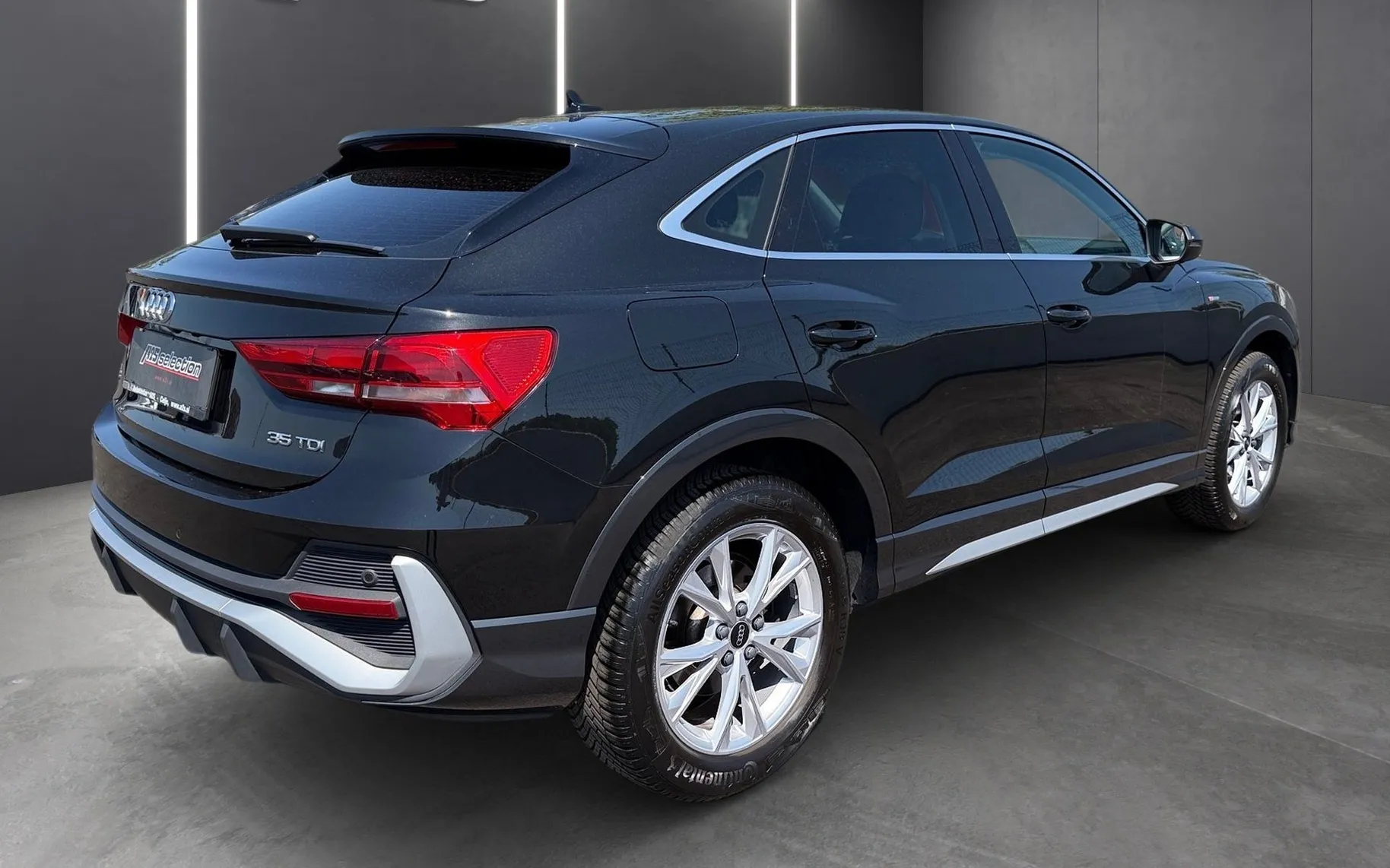 Zunanja slika - Audi Q3 Sportback - 35TDI S line S tronic-Usnje-LED-ACC-Keyless-Kamera - 3