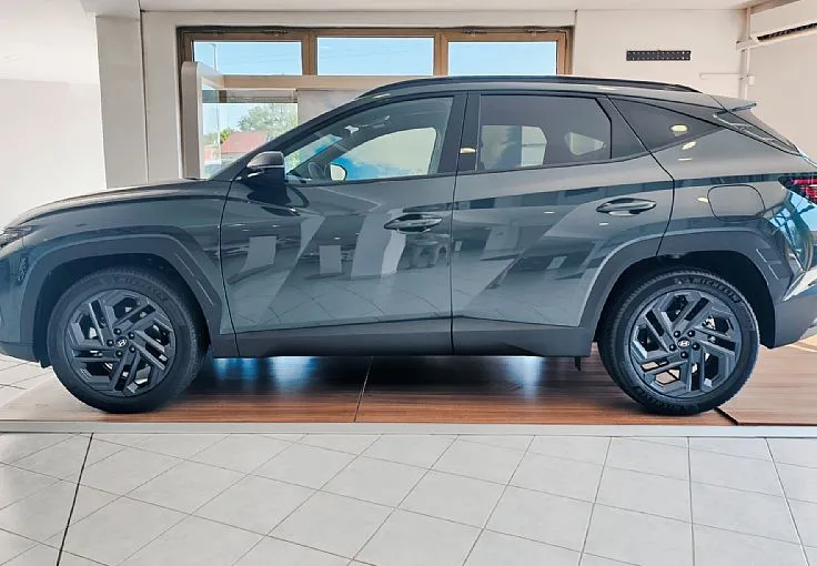 Zunanja slika - Hyundai Tucson - 1.6T T-GDI BLACK LINE-PANORAMA-PTG-LED-DABVIDEO - 3