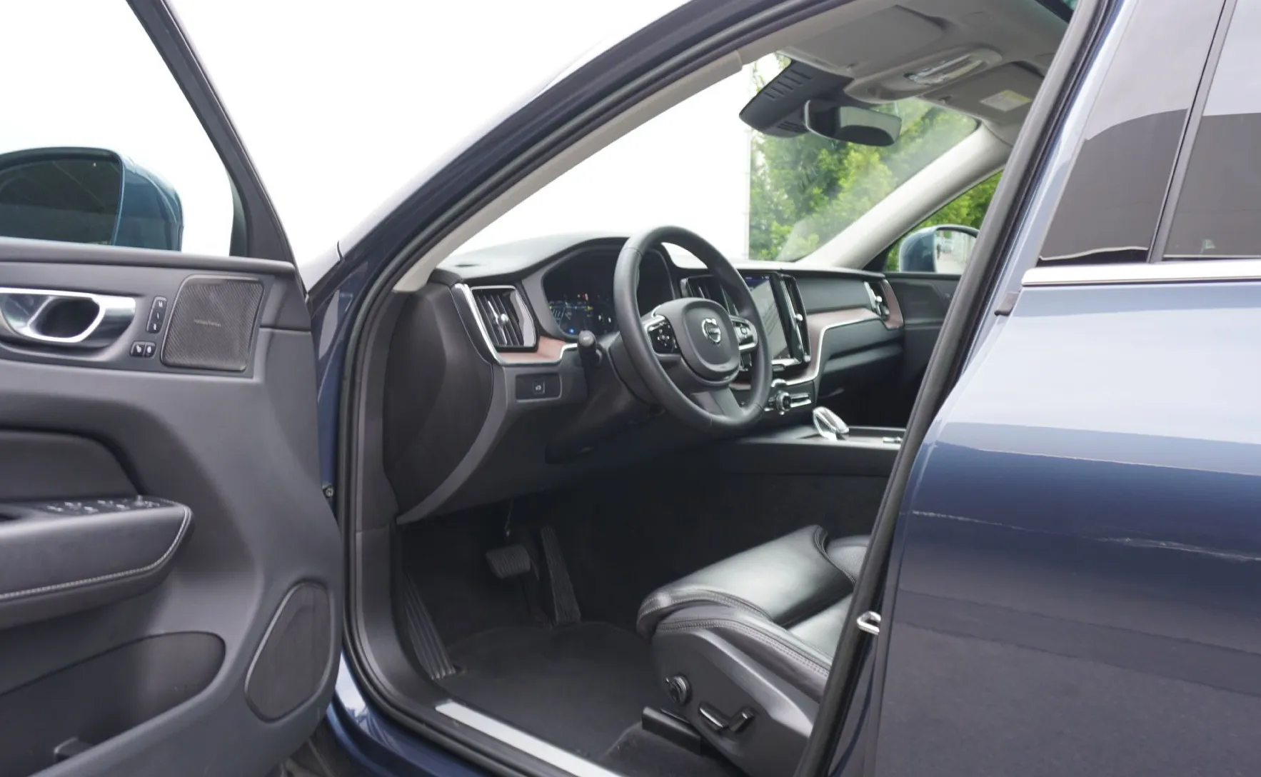 Zunanja slika - Volvo XC60 - B4D AWD Inscription Avt. - 7