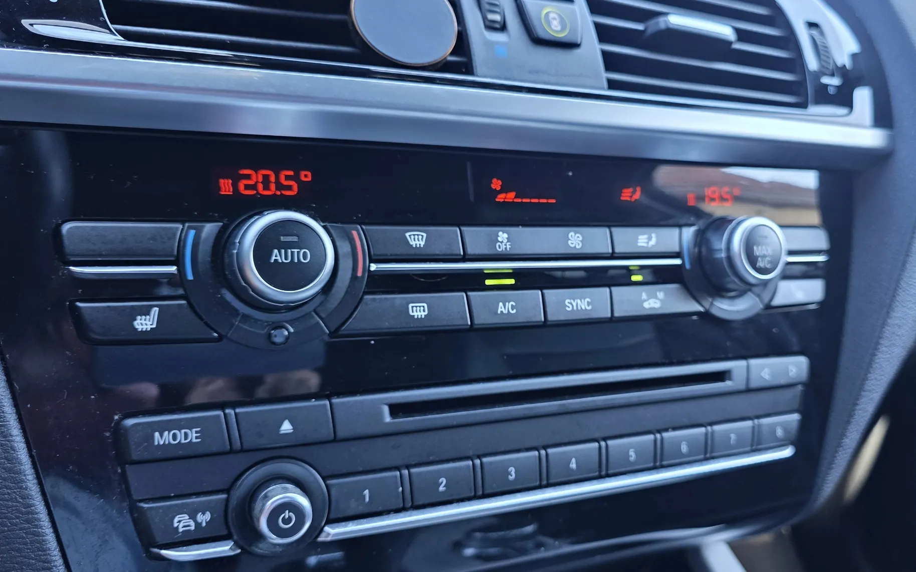 Zunanja slika - BMW X4 - xDrive 20d Avt. PANO KAM ALU XENON TEMP NAVI - 12