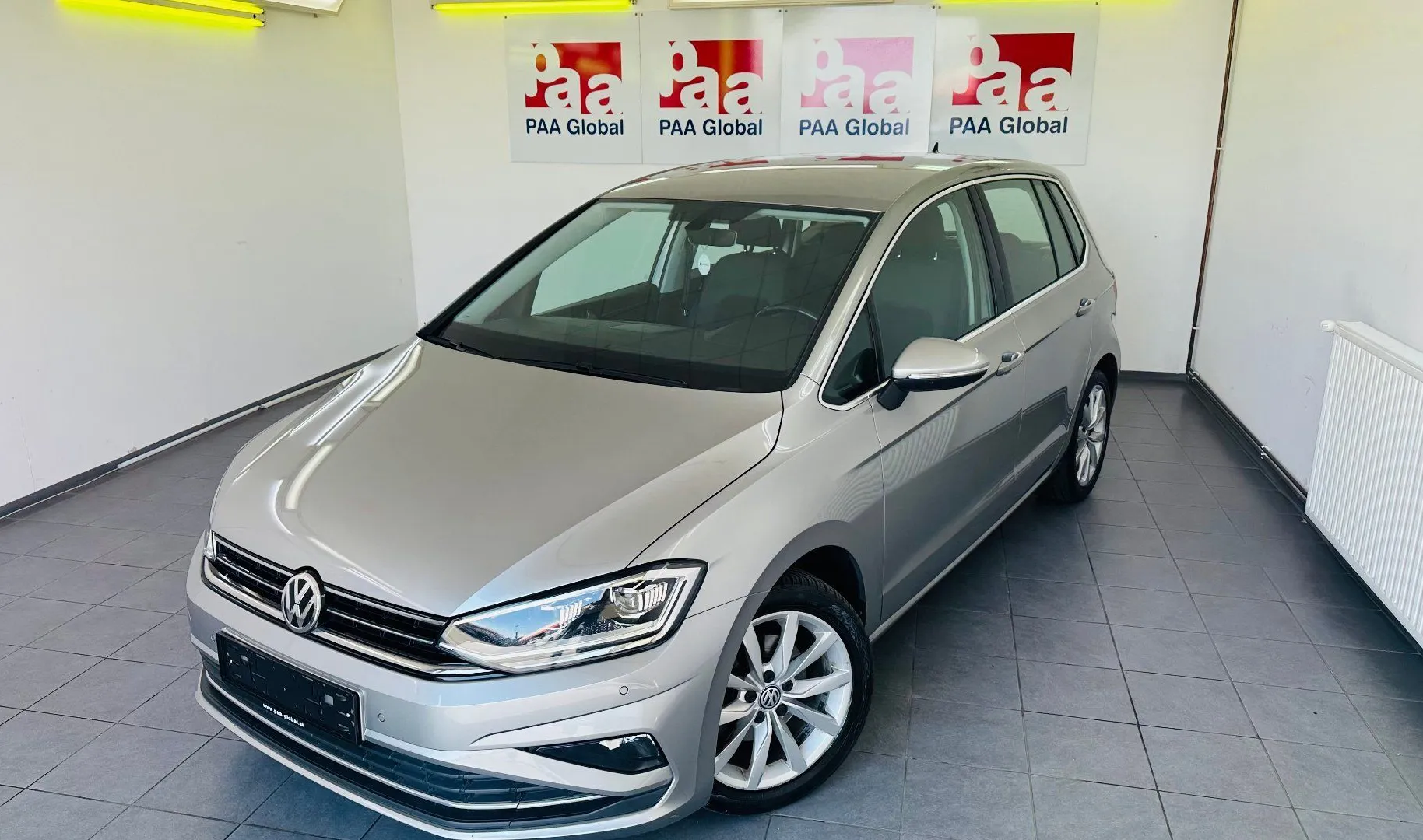 Zunanja slika - Volkswagen Golf - 2.0 TDI Highline DSG.LUKSENBURG.KAMERA.LED.110 KW - 1